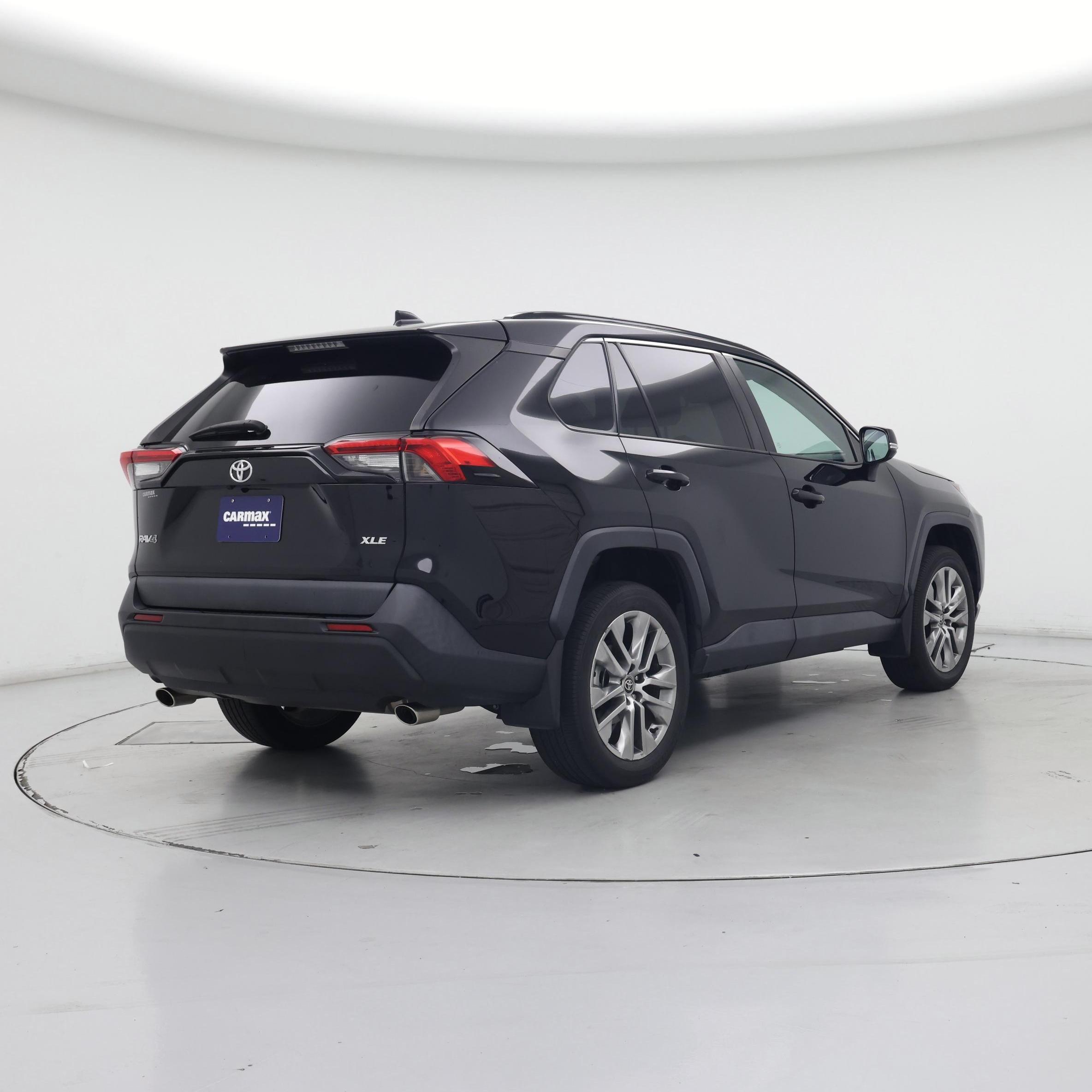 Thumbnail: 2022 Toyota RAV4 - 8