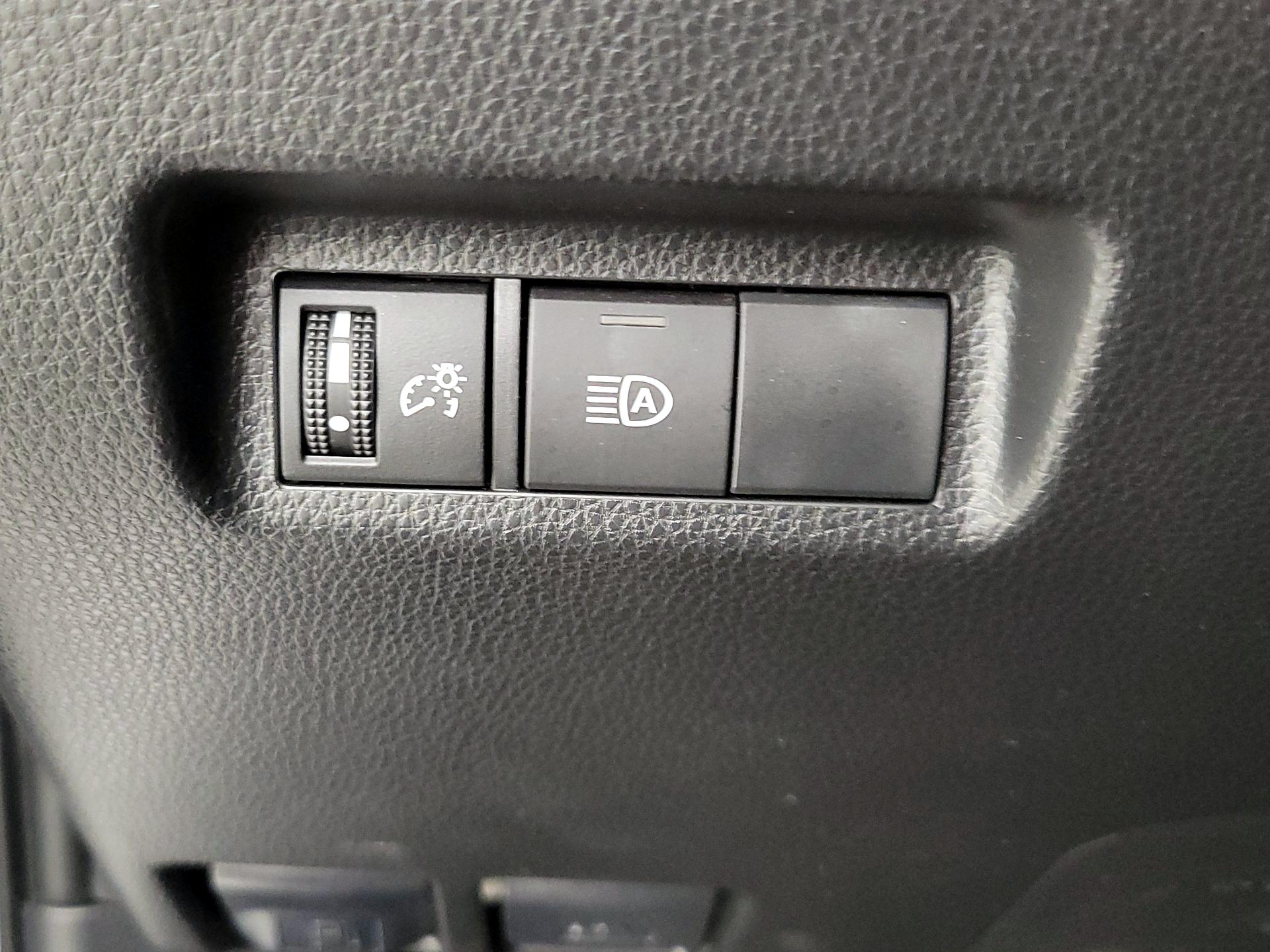 Thumbnail: 2025 Toyota RAV4 - 13