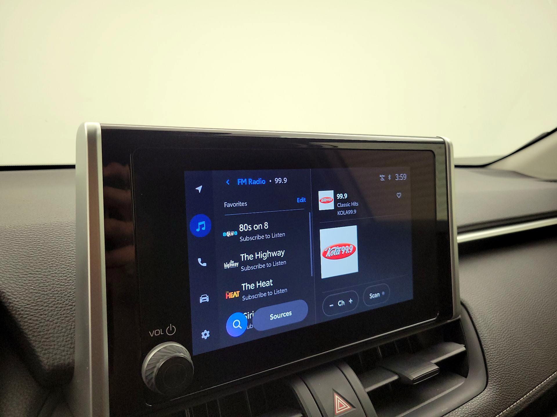 Thumbnail: 2025 Toyota RAV4 - 15