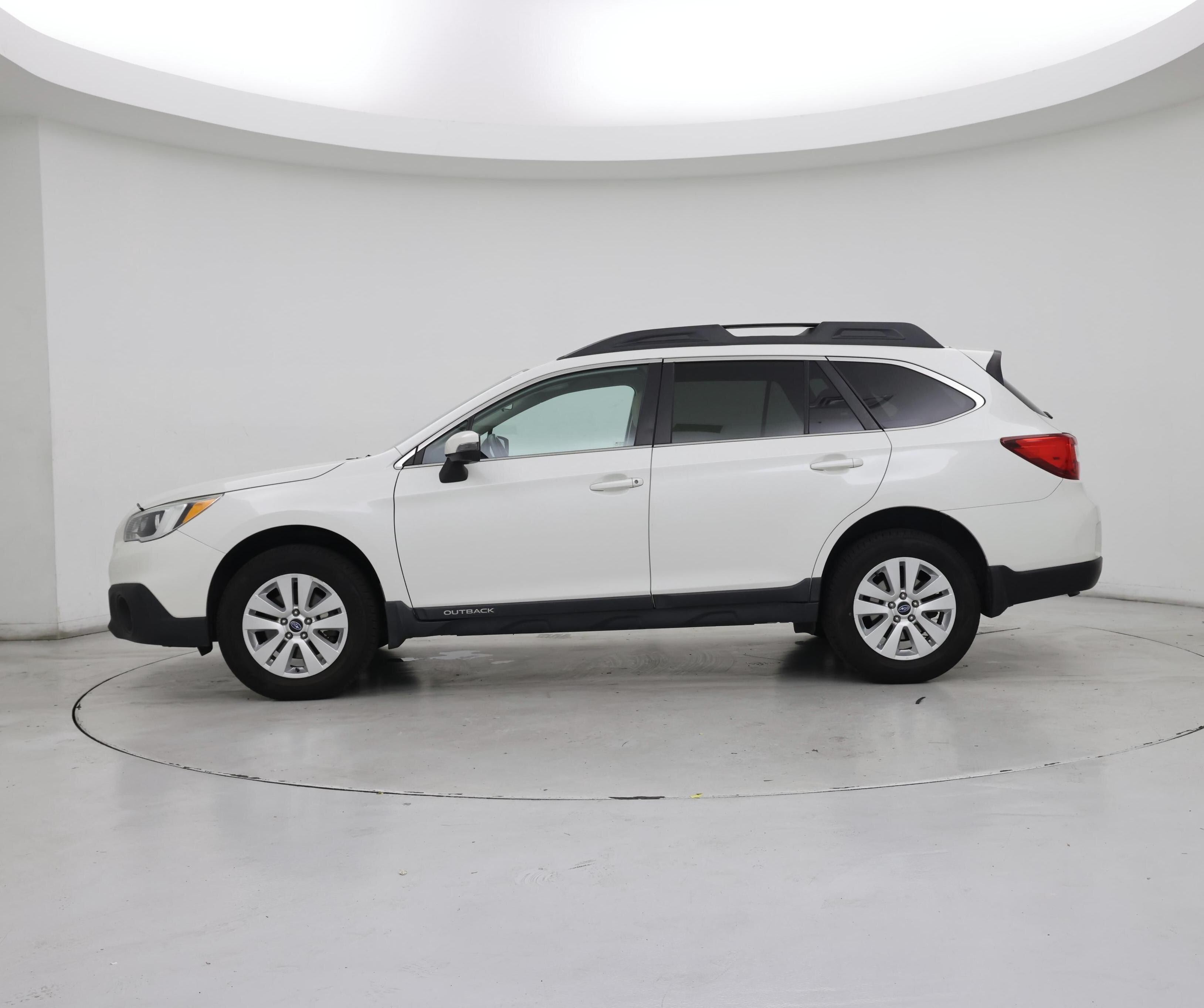 Thumbnail: 2016 Subaru Outback - 3