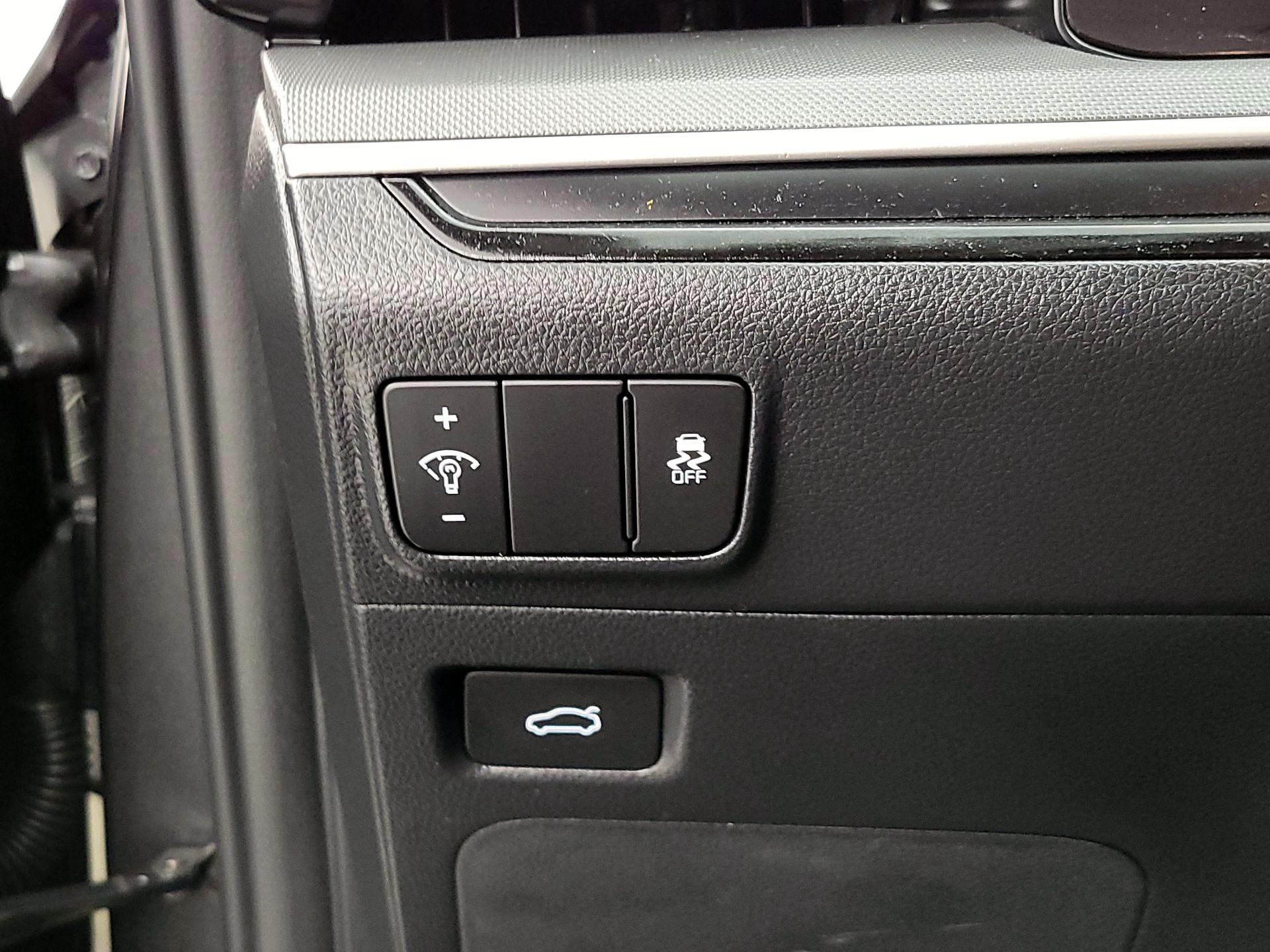 Thumbnail: 2025 Kia K5 - 13