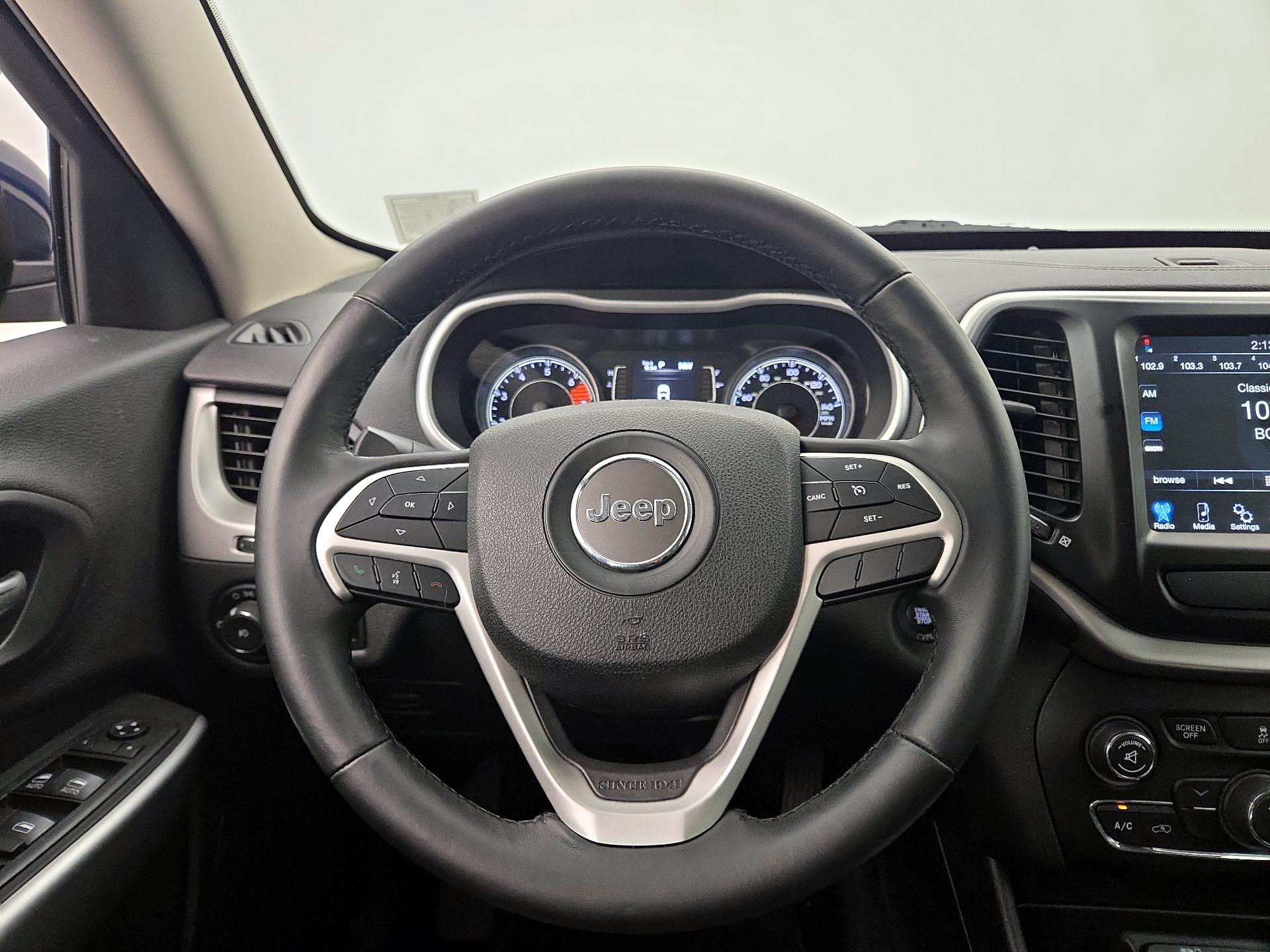 Thumbnail: 2018 Jeep Cherokee - 10