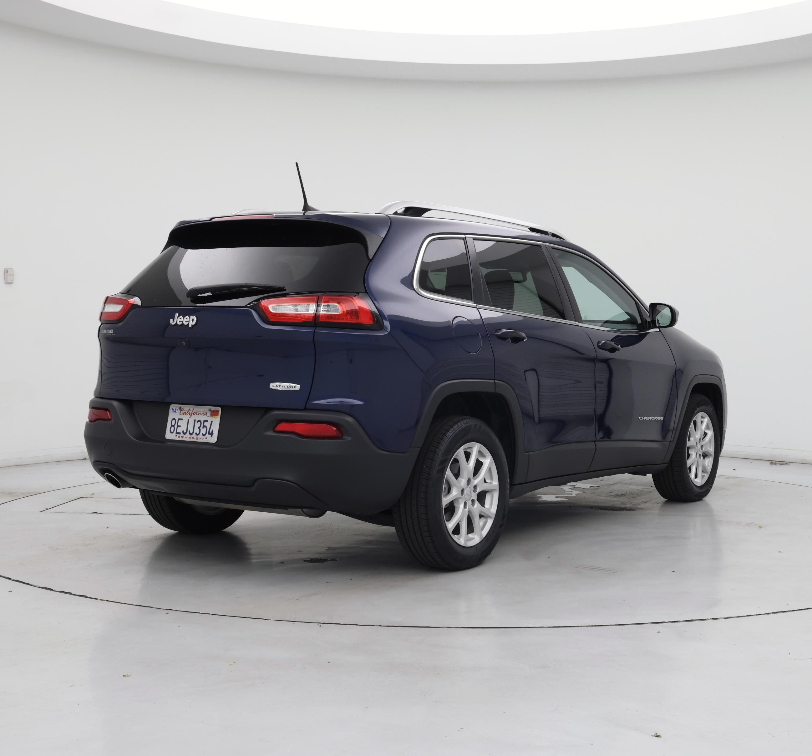 Thumbnail: 2018 Jeep Cherokee - 8