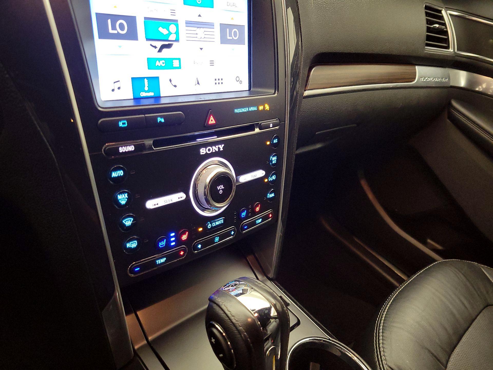 Thumbnail: 2018 Ford Explorer - 17