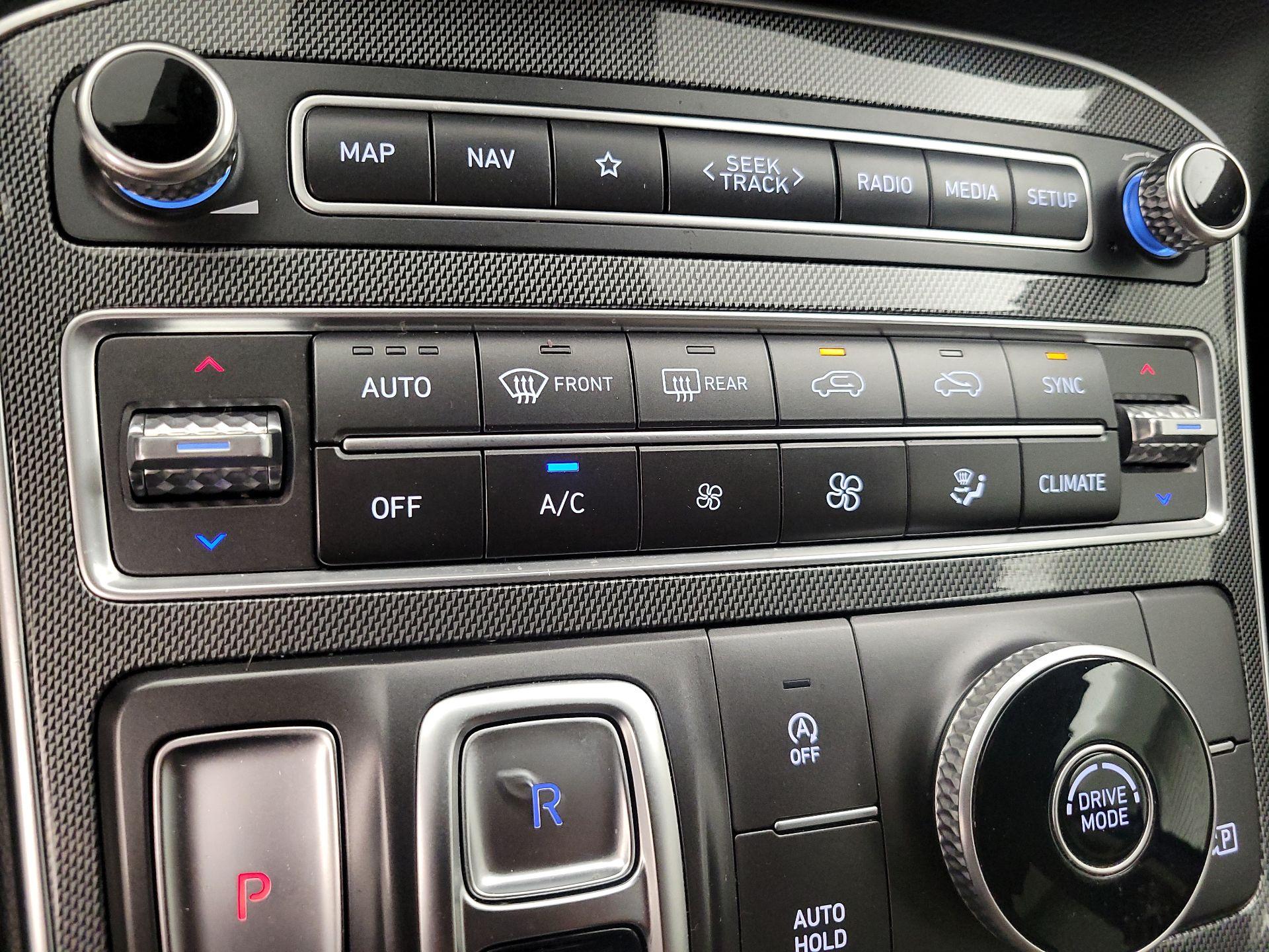 Thumbnail: 2023 Hyundai Santa Fe - 16