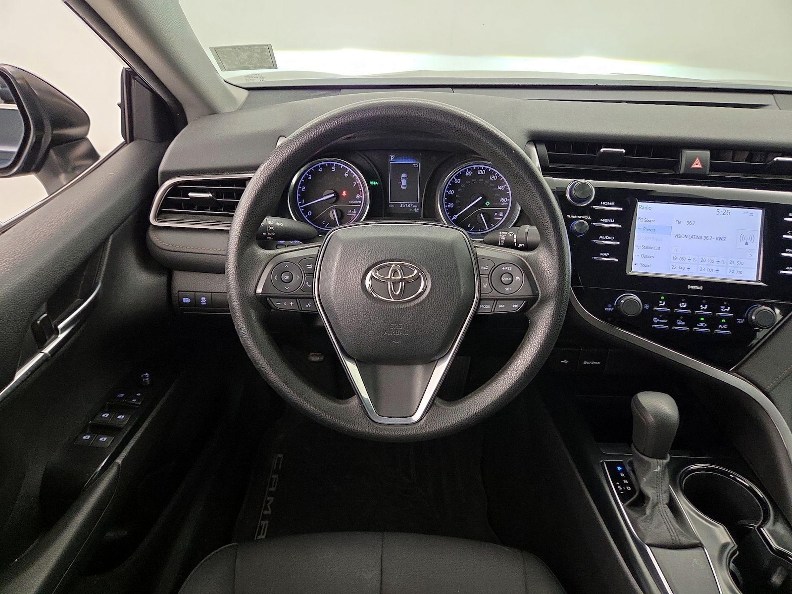 2020 Toyota Camry LE - Photo 11