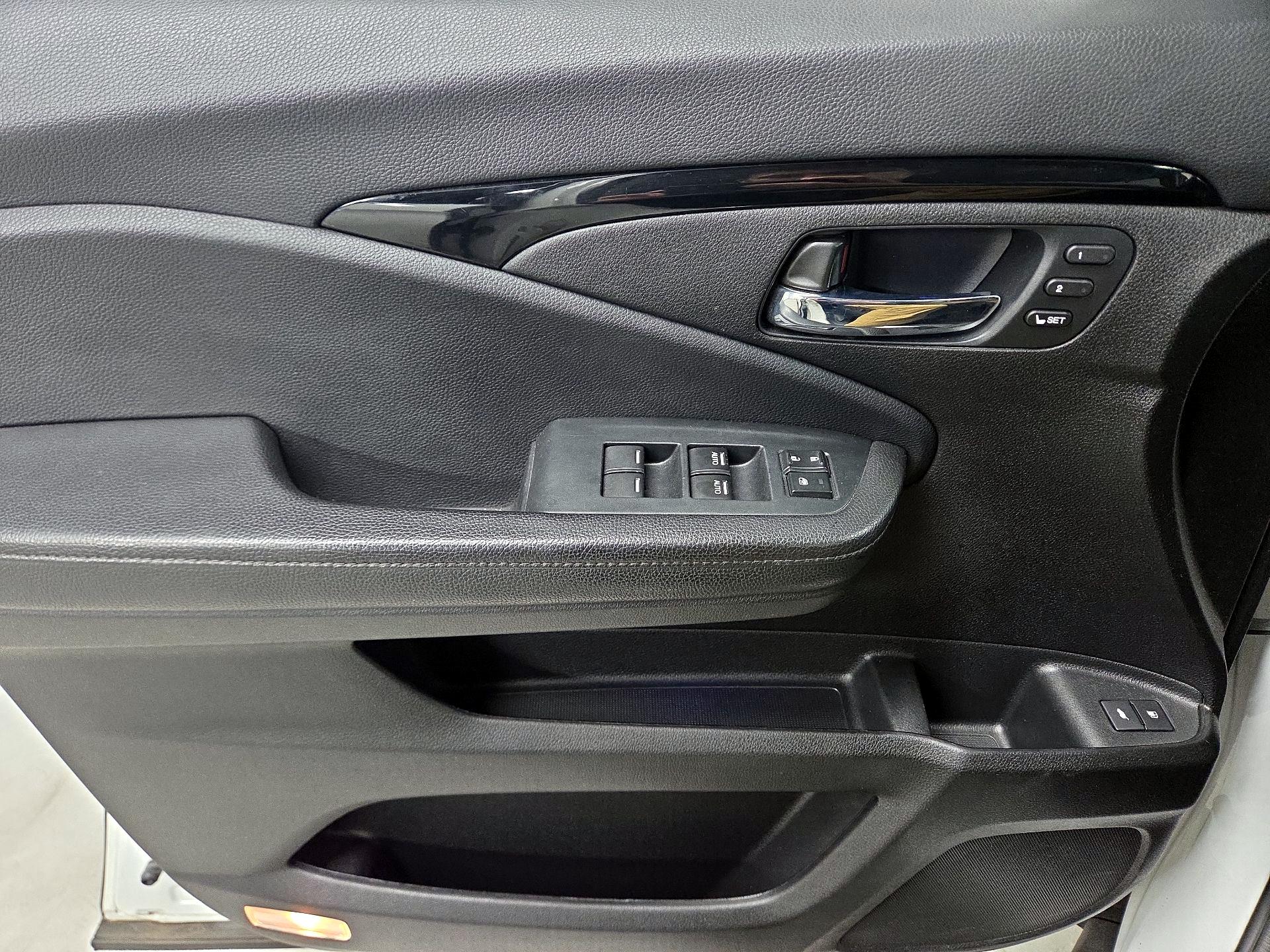 Thumbnail: 2022 Honda Pilot - 12