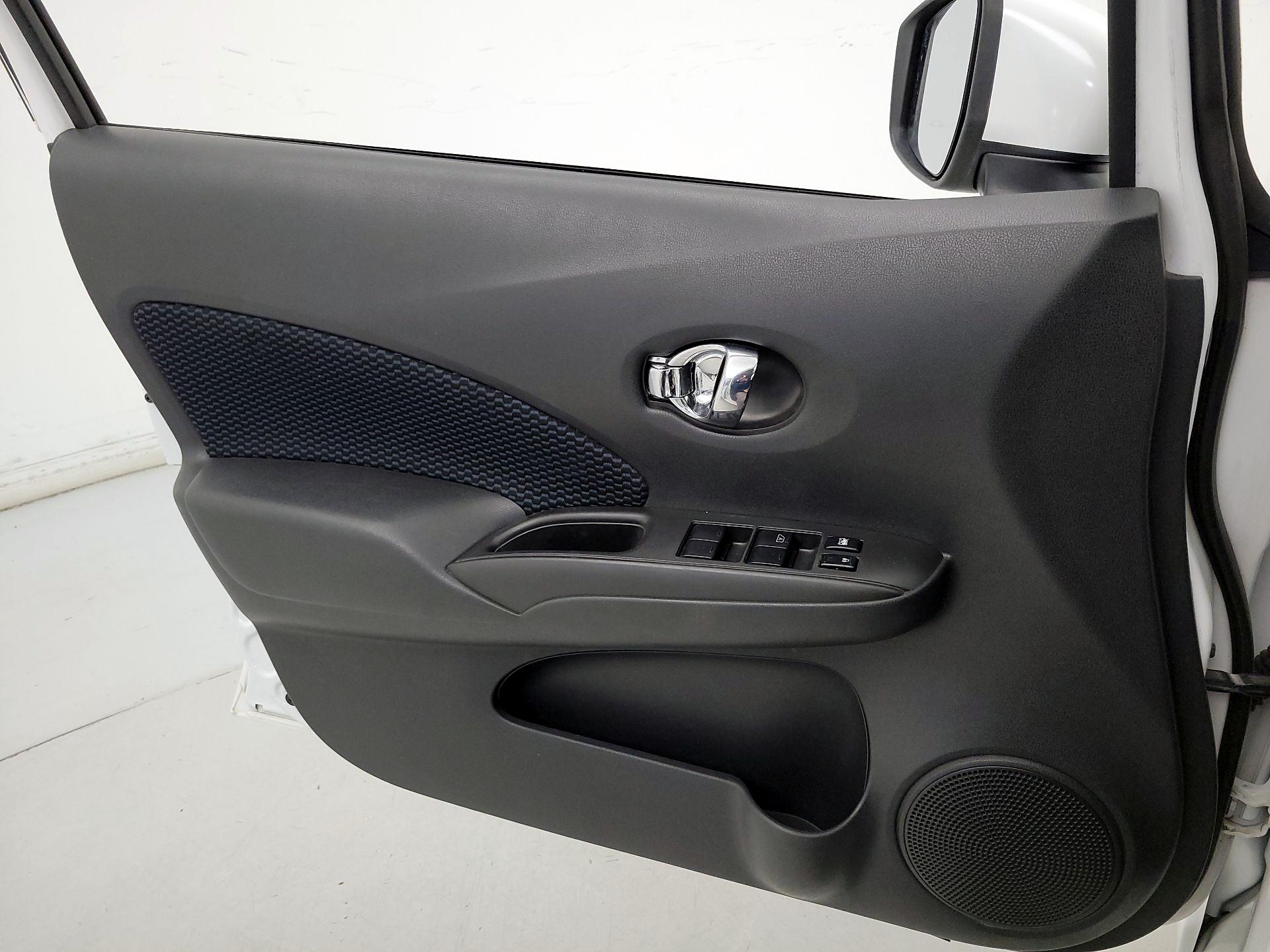 Thumbnail: 2015 Nissan Versa Note - 12