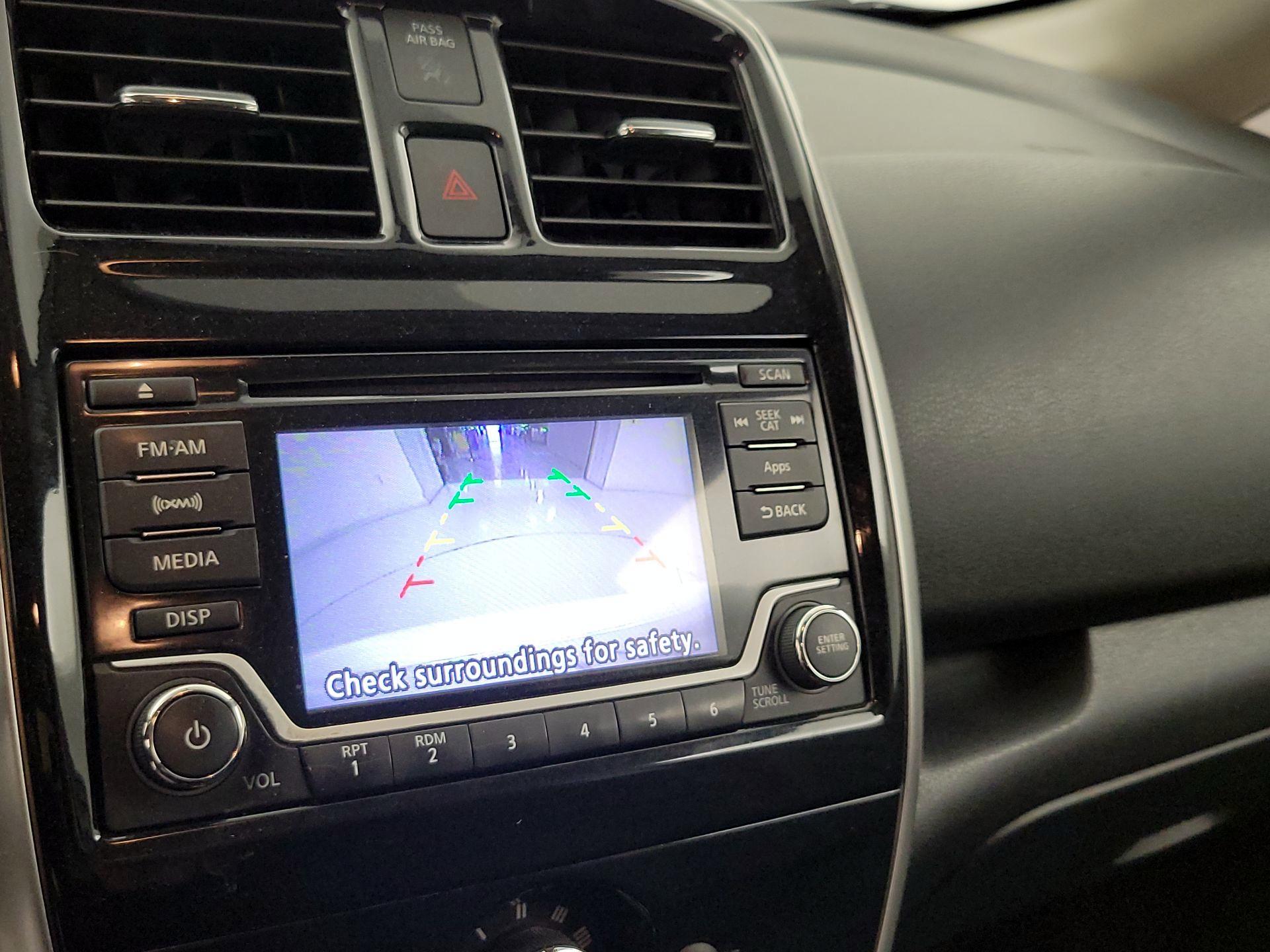 Thumbnail: 2015 Nissan Versa Note - 14