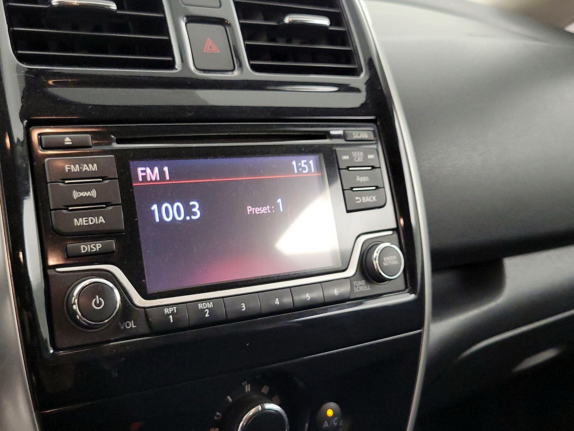Thumbnail: 2015 Nissan Versa Note - 15
