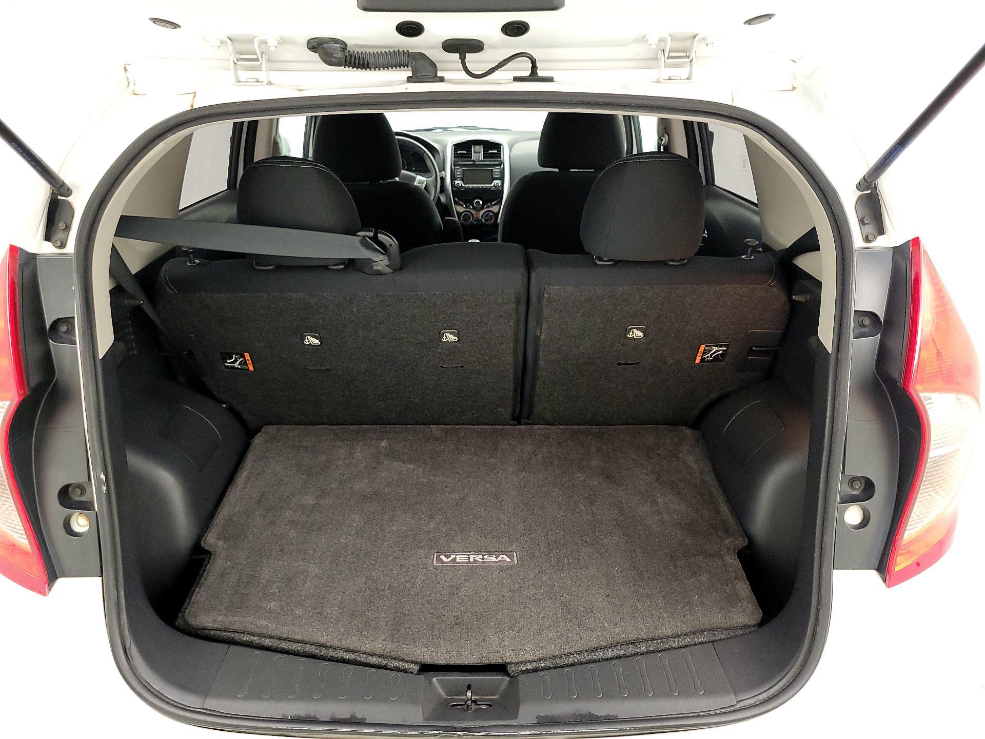 Thumbnail: 2015 Nissan Versa Note - 19