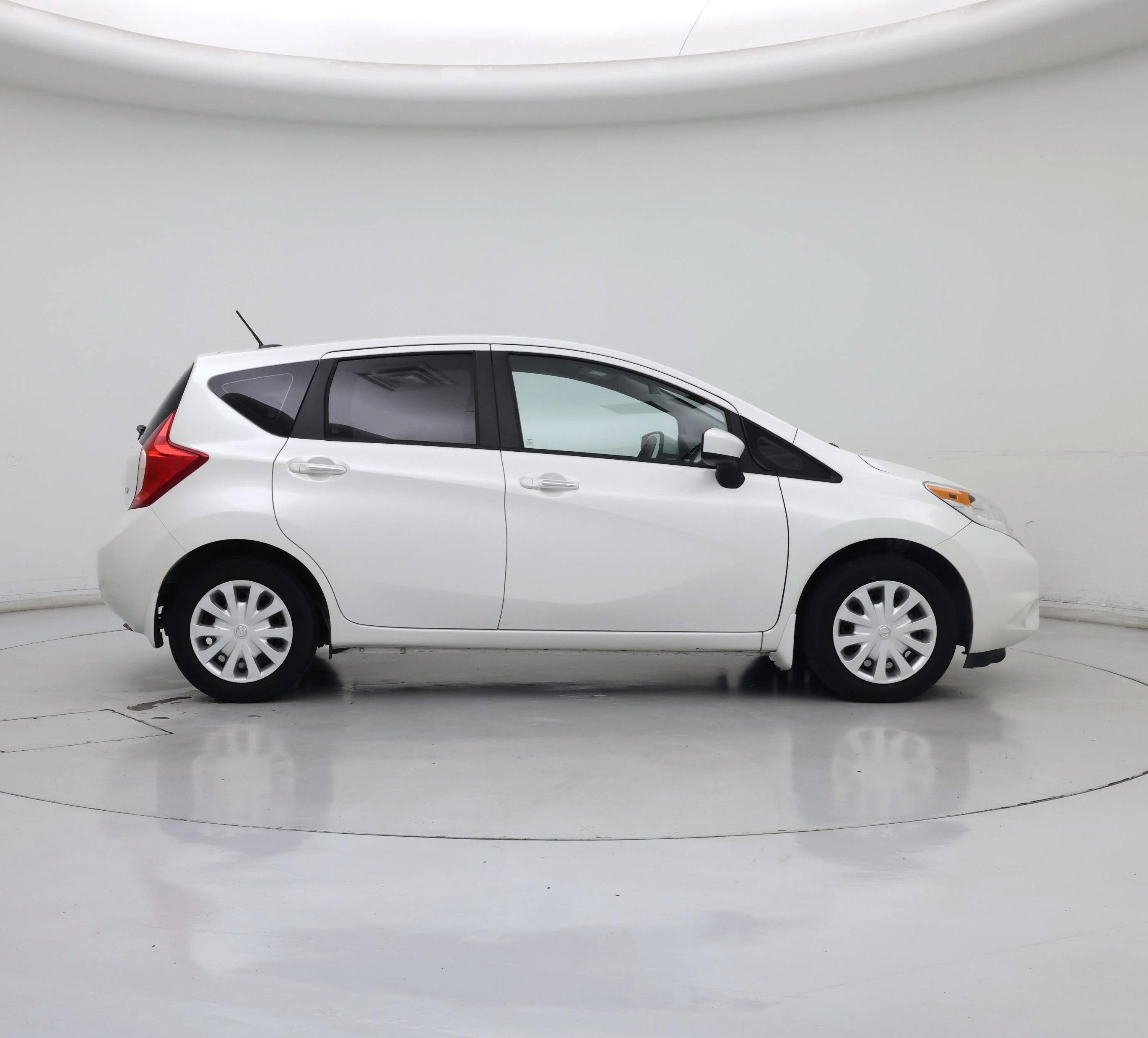 Thumbnail: 2015 Nissan Versa Note - 7