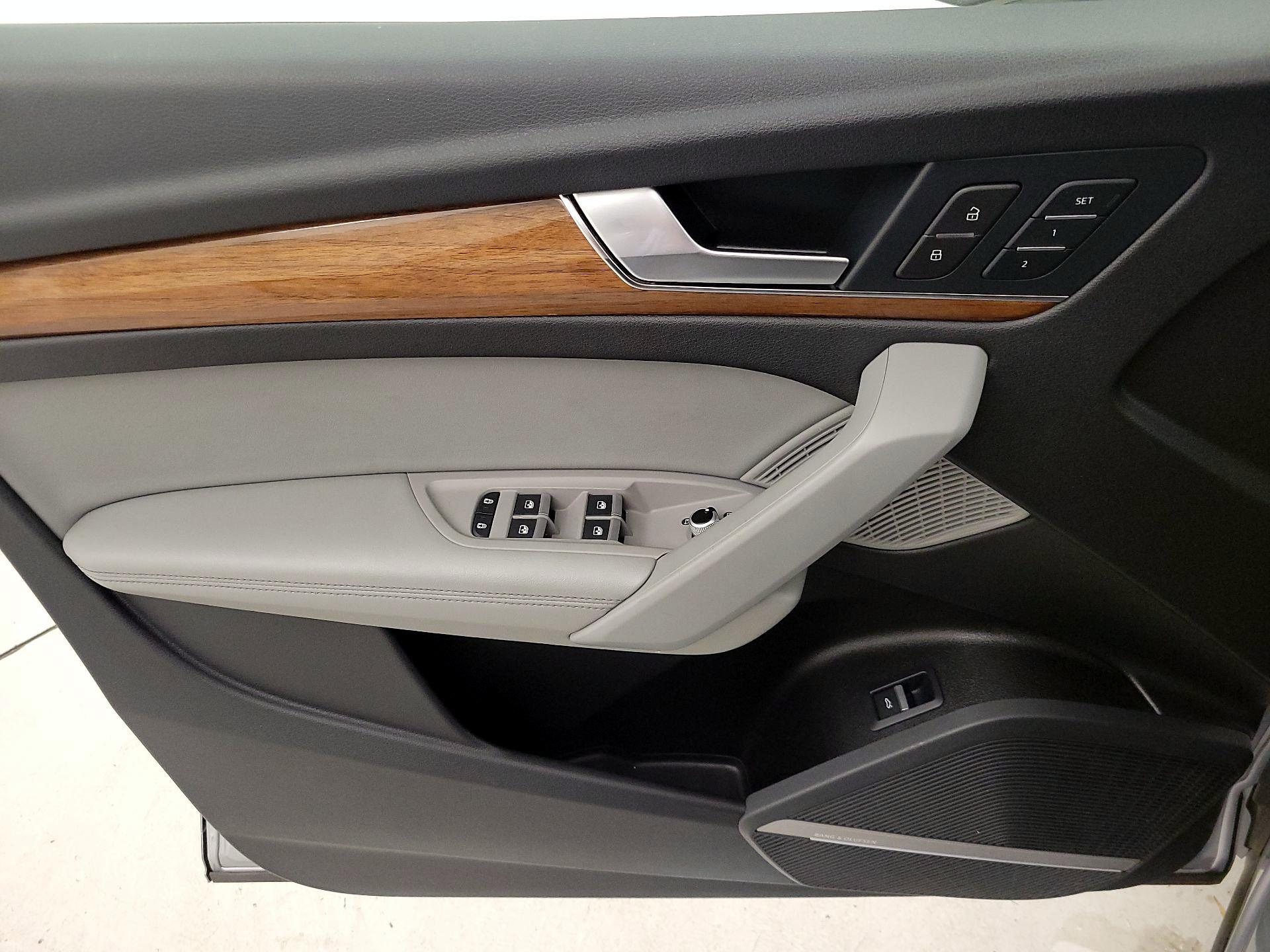 Thumbnail: 2022 Audi Q5 - 12