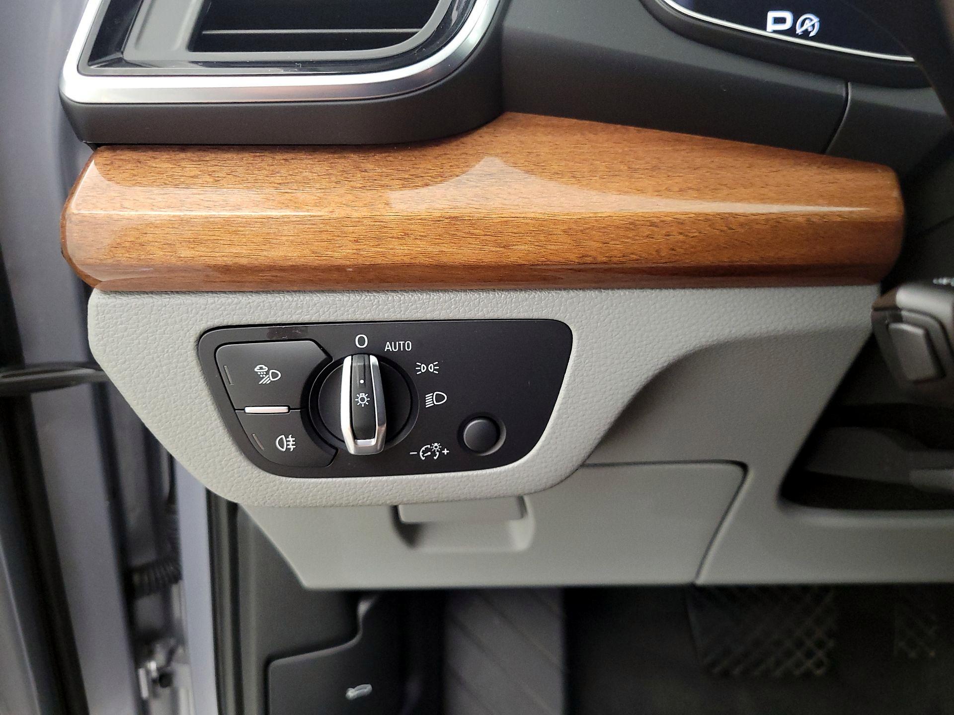 Thumbnail: 2022 Audi Q5 - 13