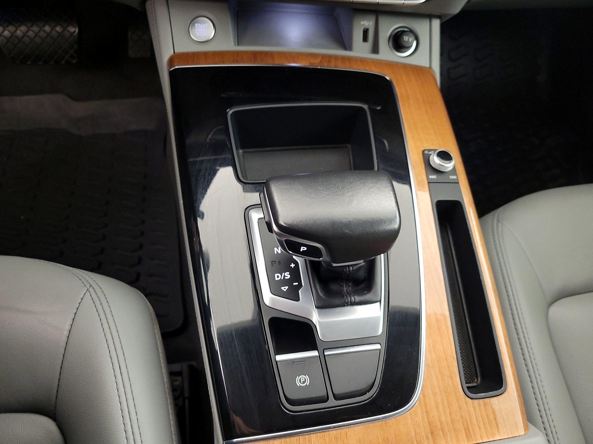 Thumbnail: 2022 Audi Q5 - 18