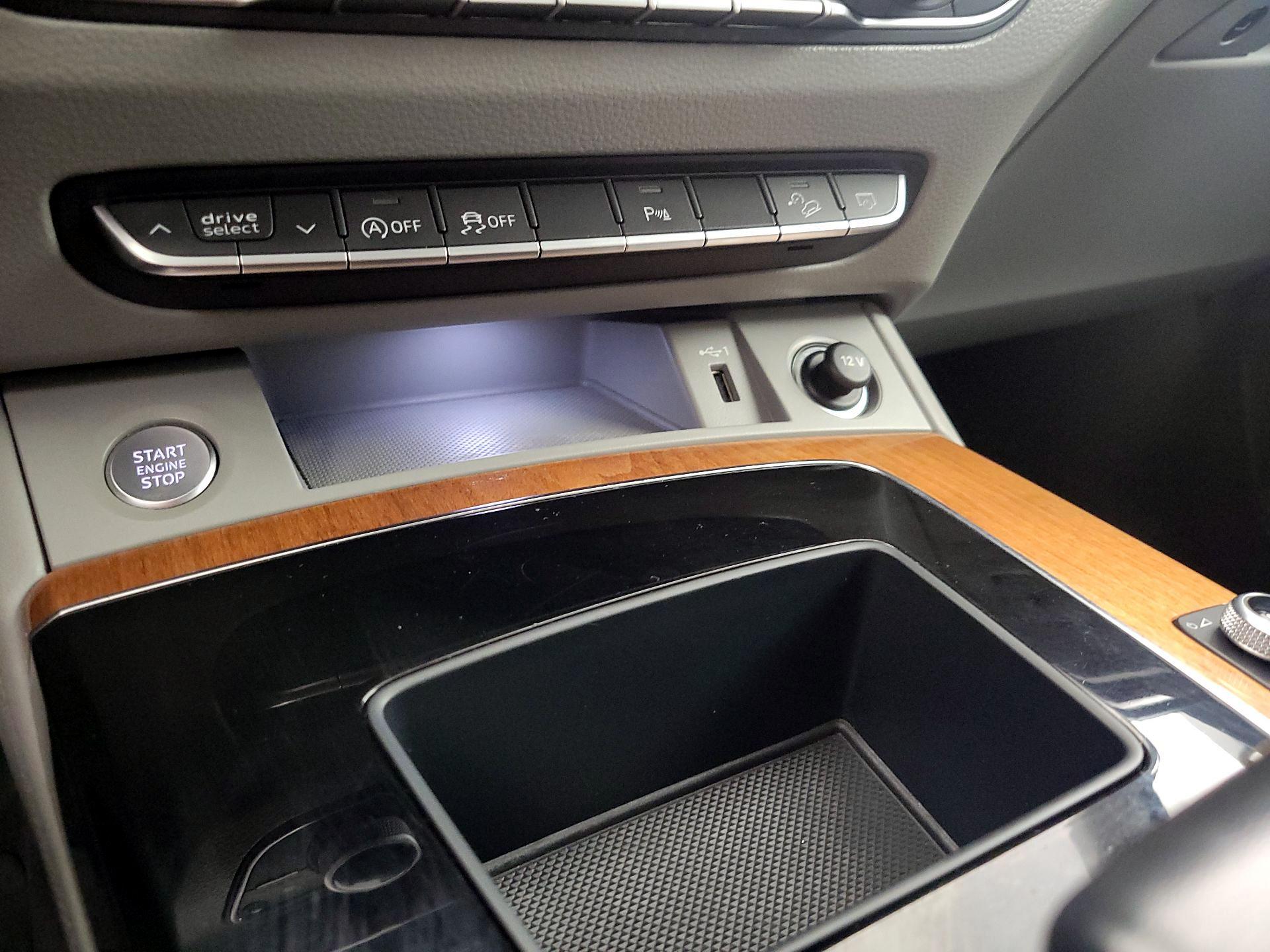 Thumbnail: 2022 Audi Q5 - 19