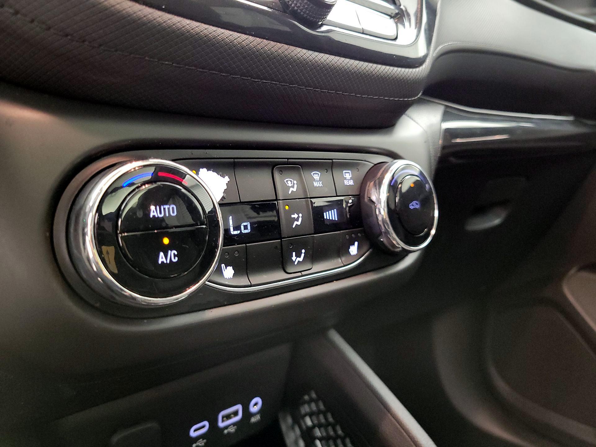 Thumbnail: 2021 Chevrolet TrailBlazer - 16