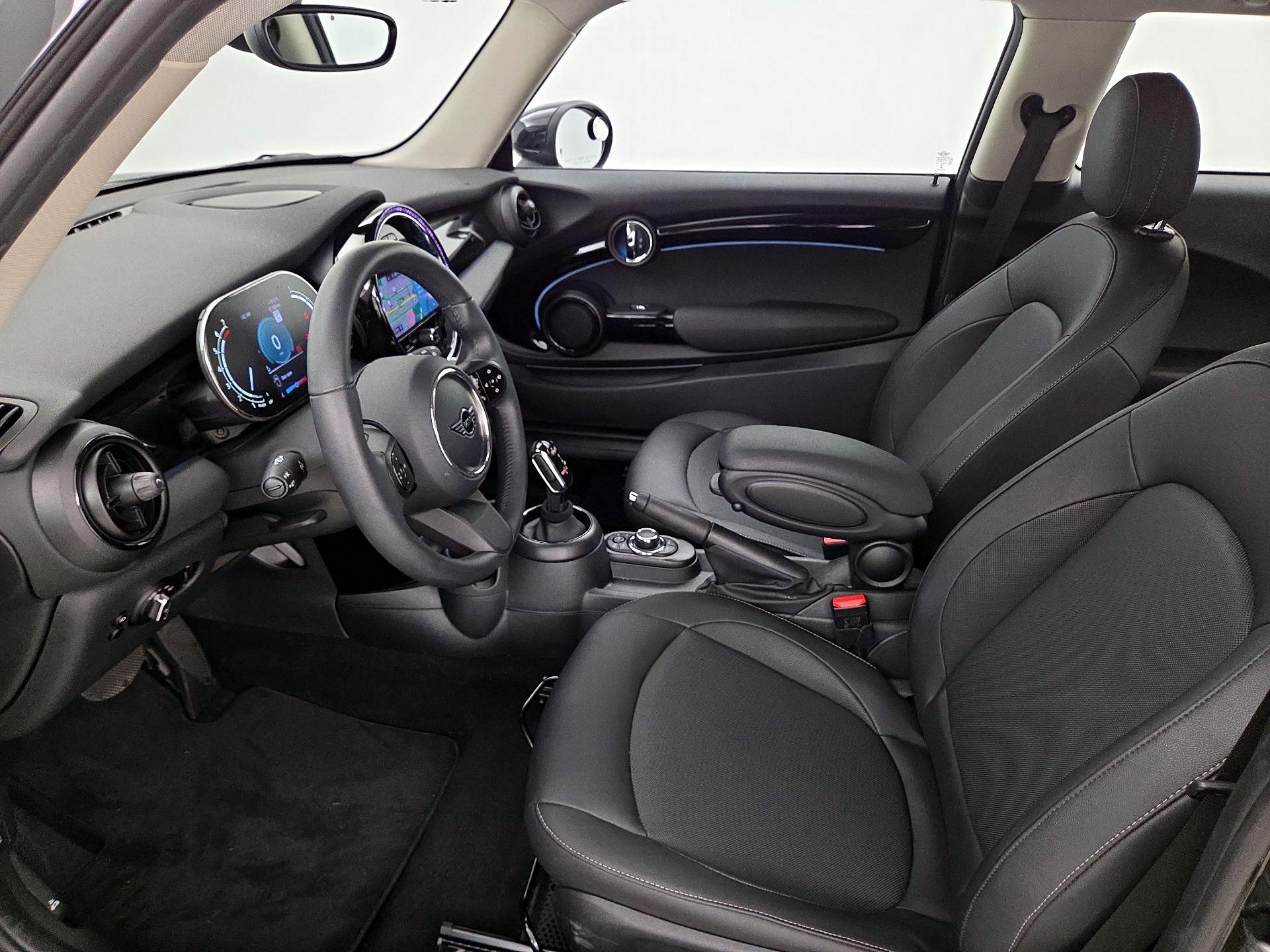 Thumbnail: 2023 MINI Cooper Hardtop - 11