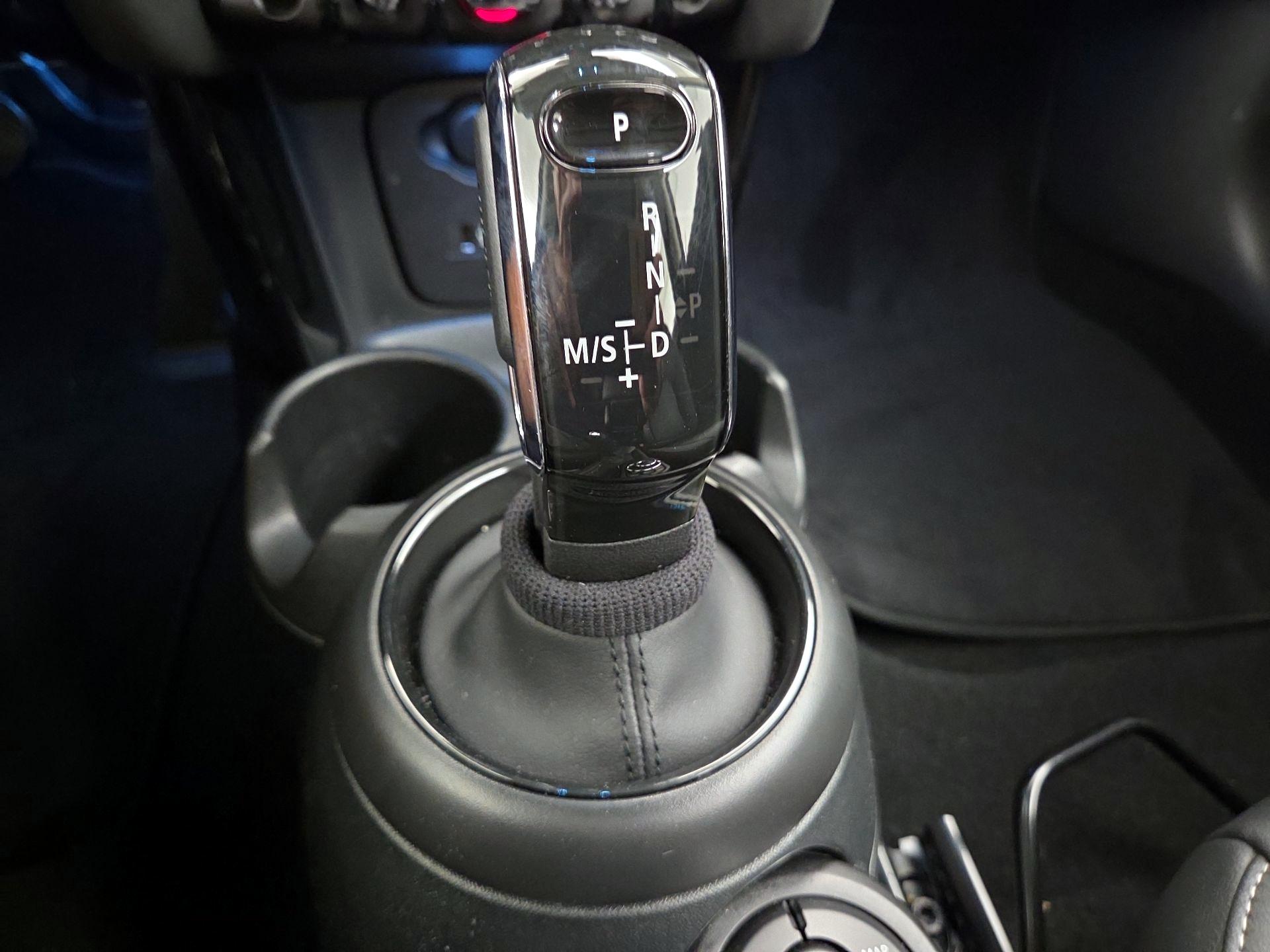 Thumbnail: 2023 MINI Cooper Hardtop - 18