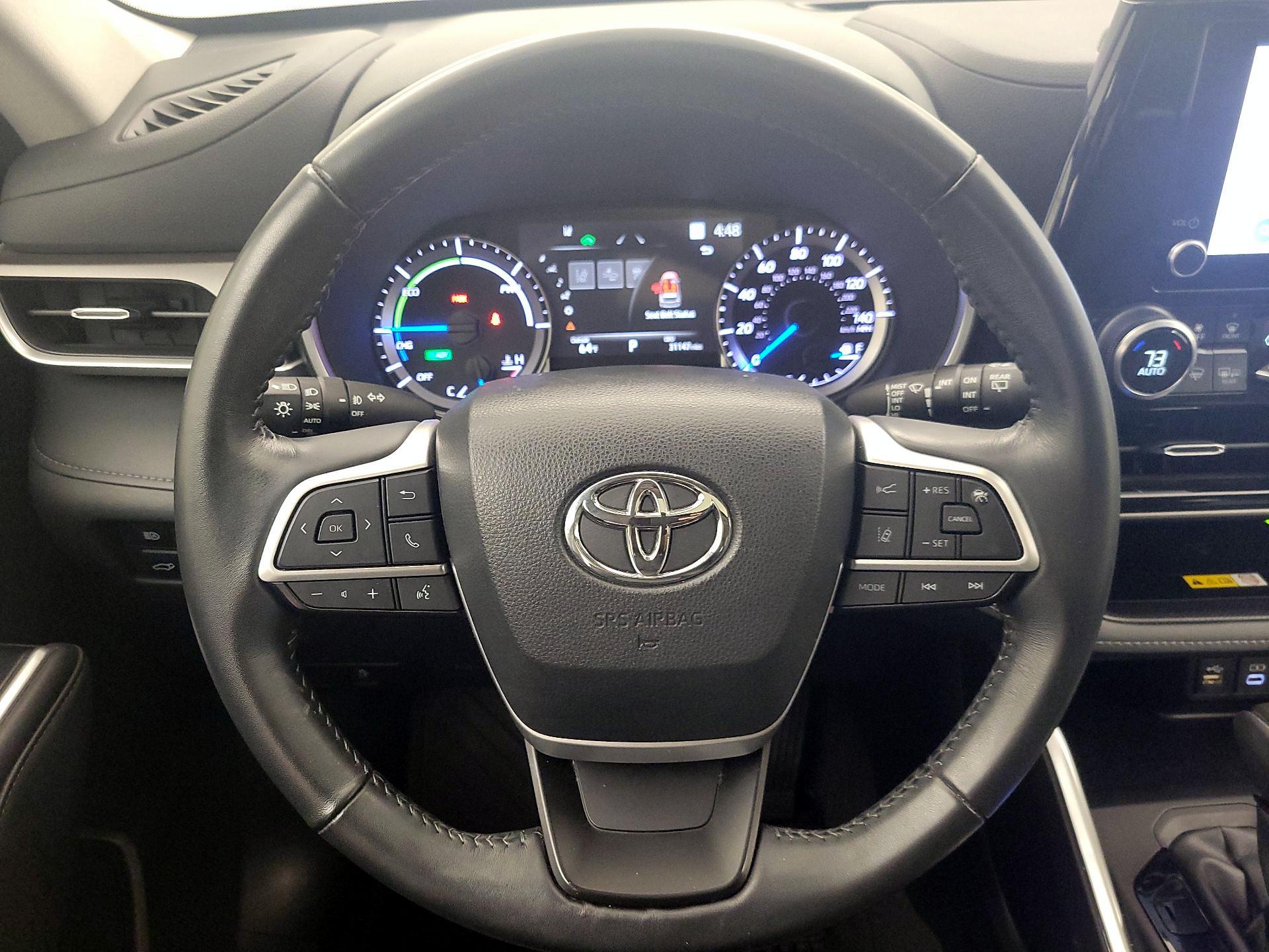 Thumbnail: 2023 Toyota Highlander - 10