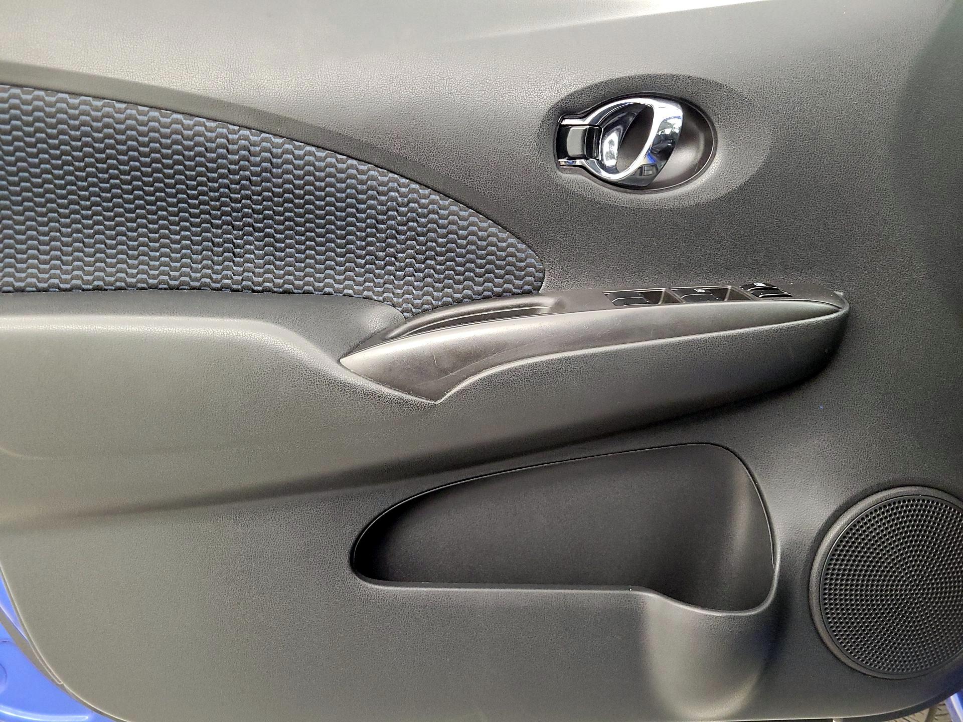 Thumbnail: 2016 Nissan Versa Note - 12