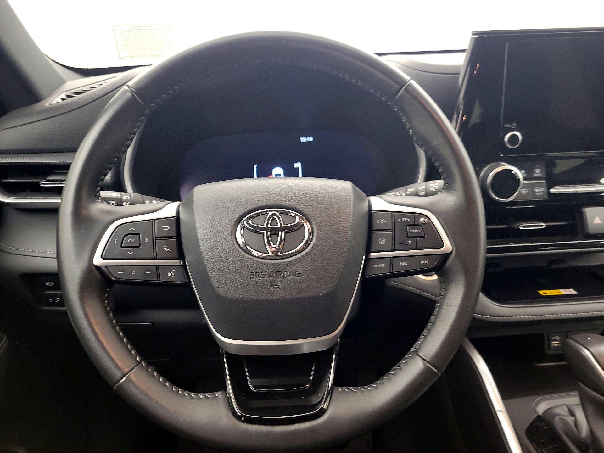 Thumbnail: 2025 Toyota Highlander - 10