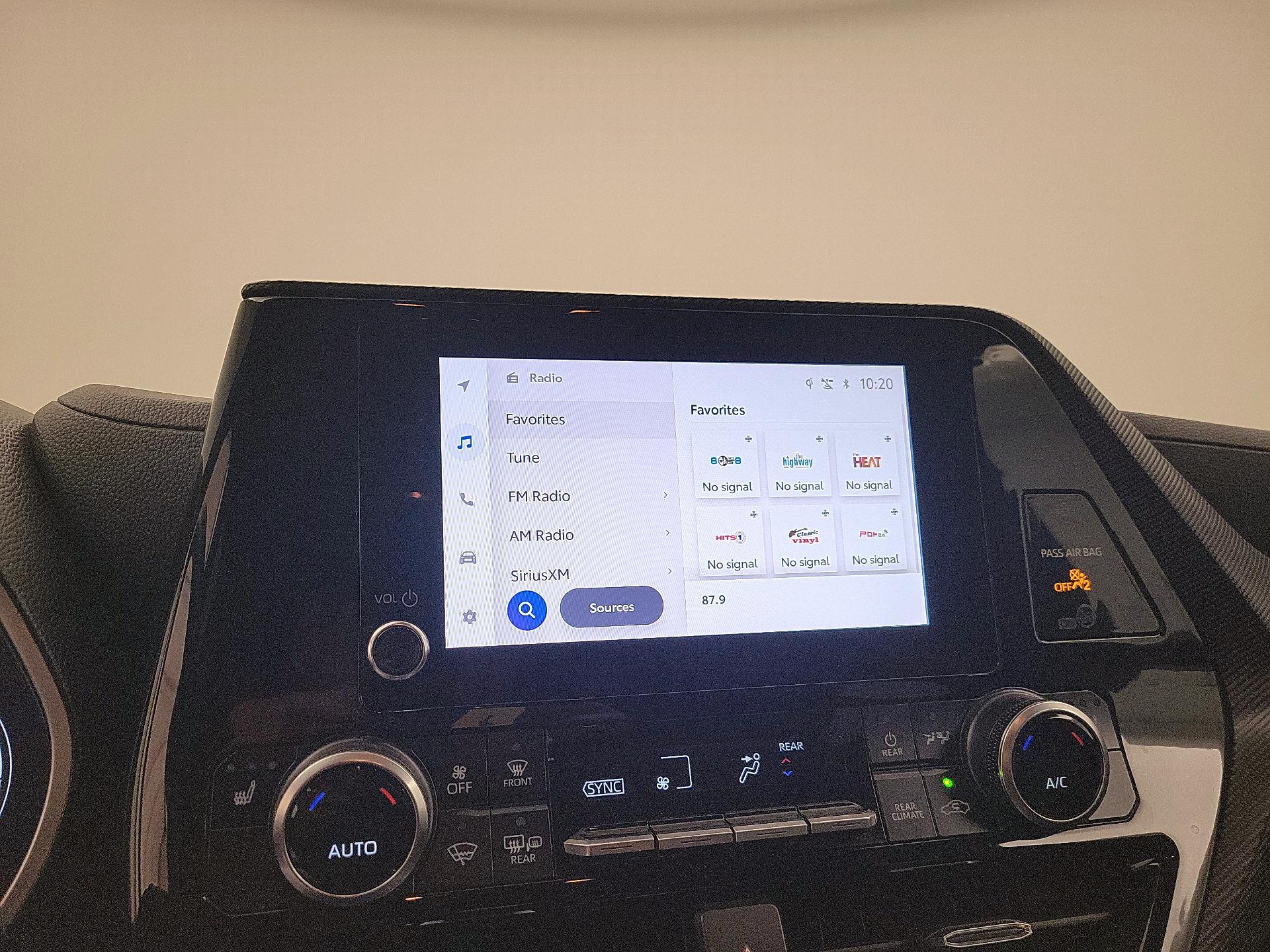 Thumbnail: 2025 Toyota Highlander - 15