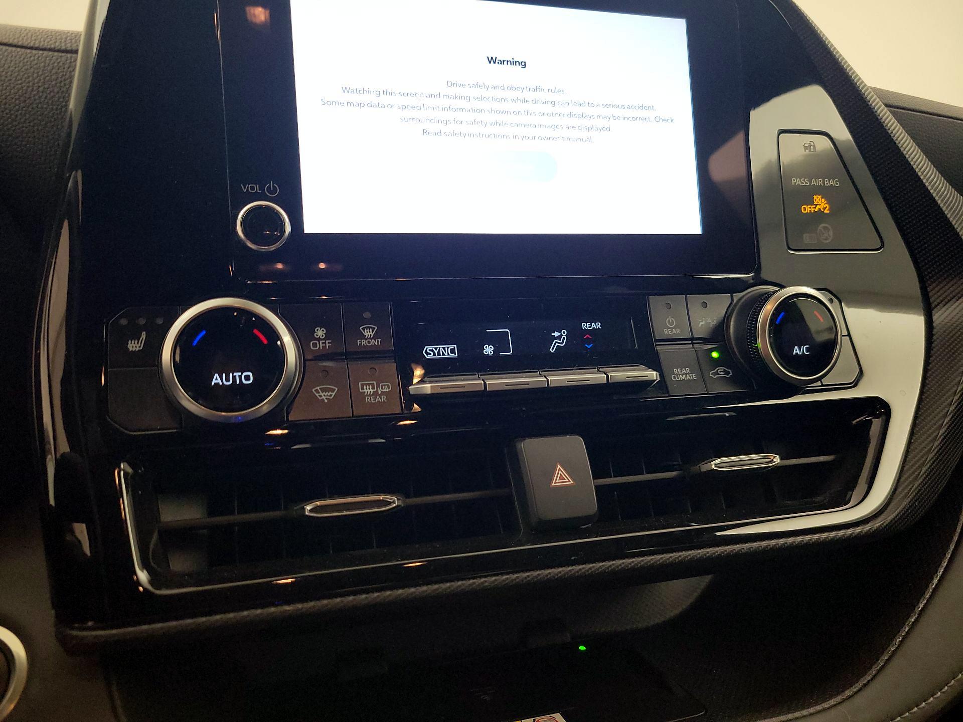 Thumbnail: 2025 Toyota Highlander - 16