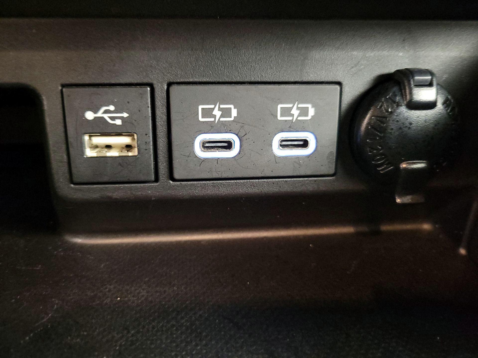 Thumbnail: 2025 Toyota Highlander - 18