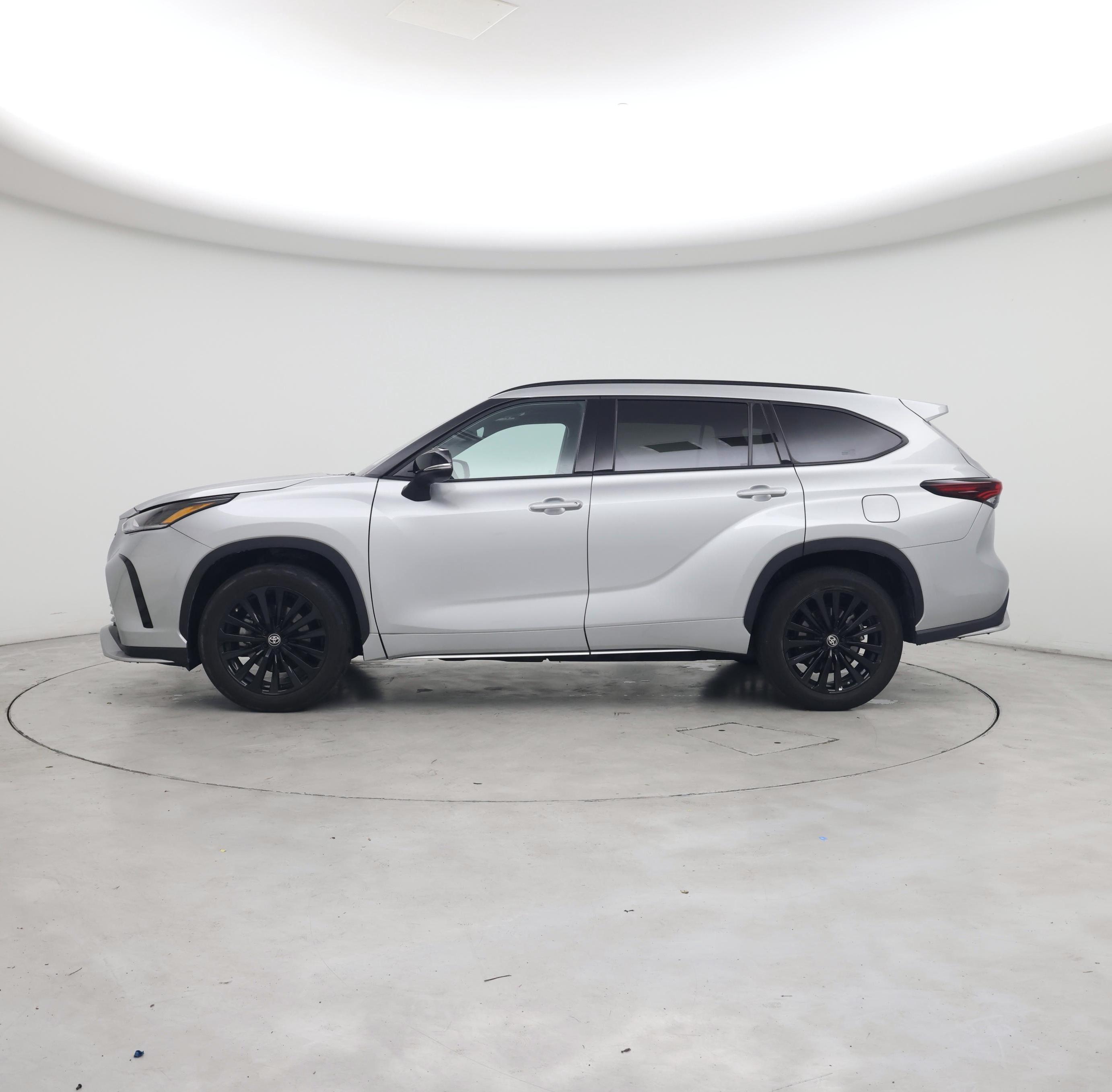 Thumbnail: 2025 Toyota Highlander - 3