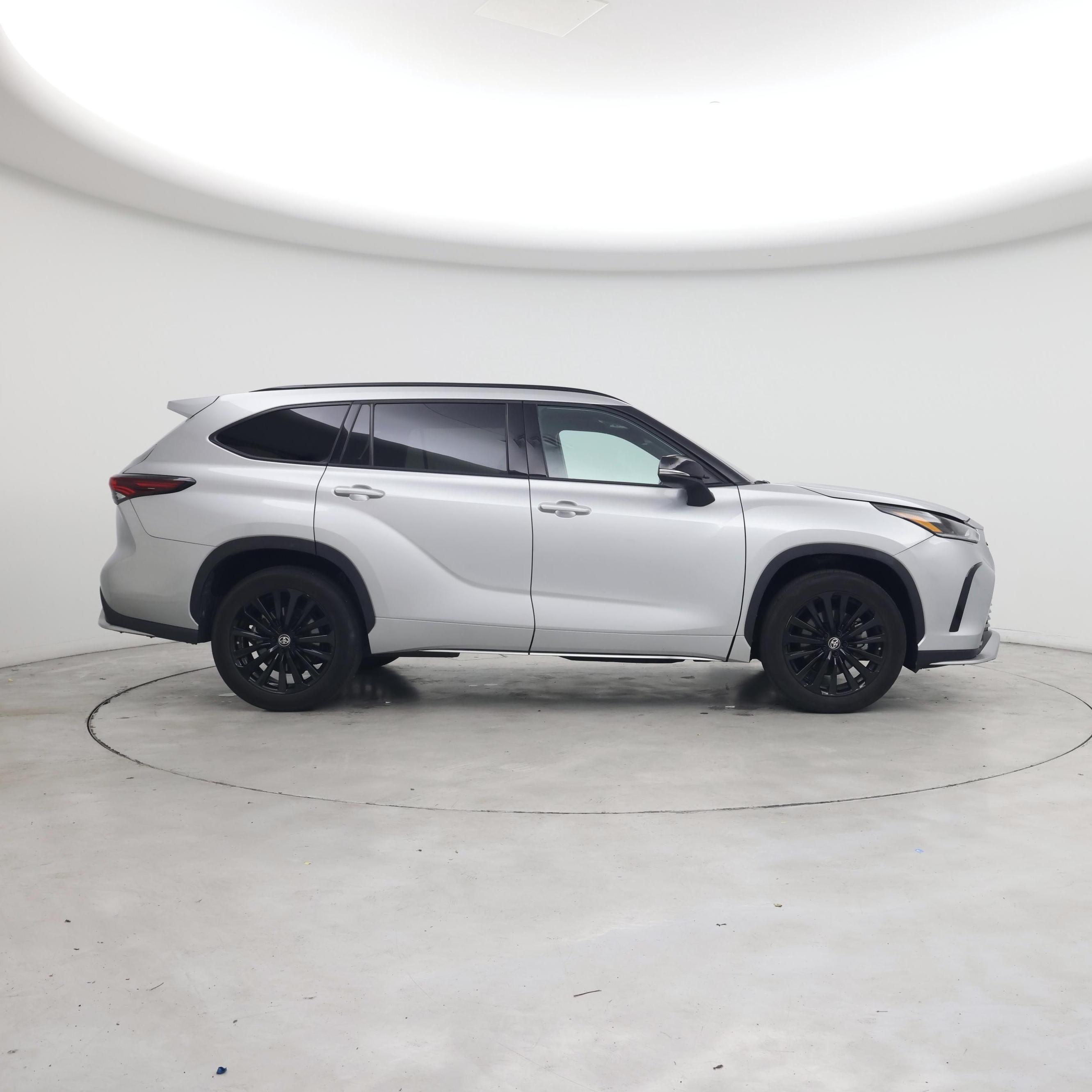 Thumbnail: 2025 Toyota Highlander - 7