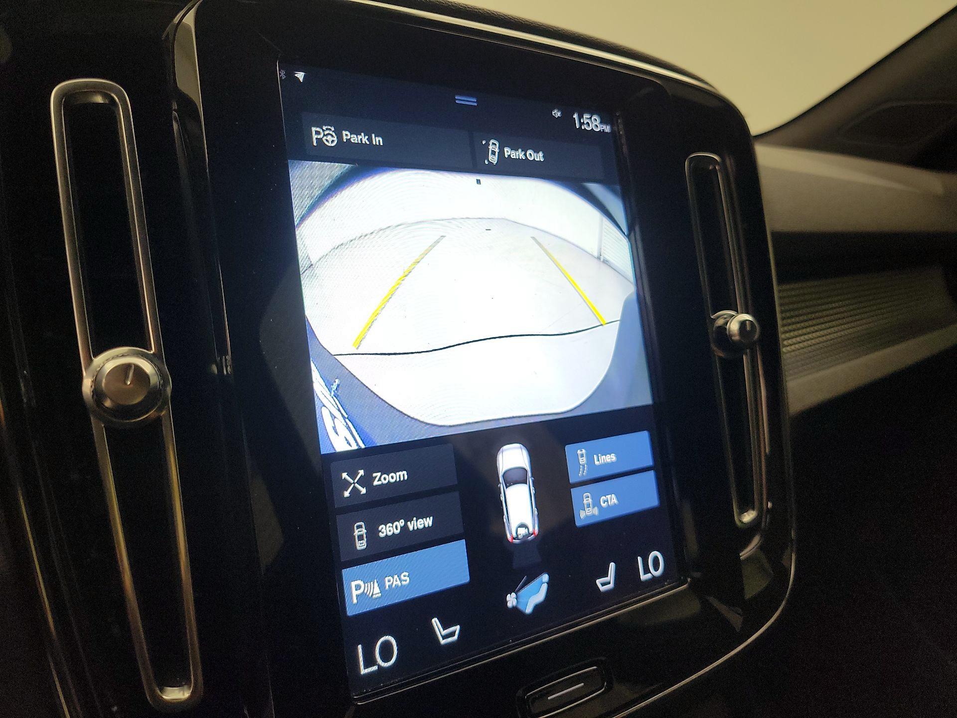 Thumbnail: 2021 Volvo XC40 - 13