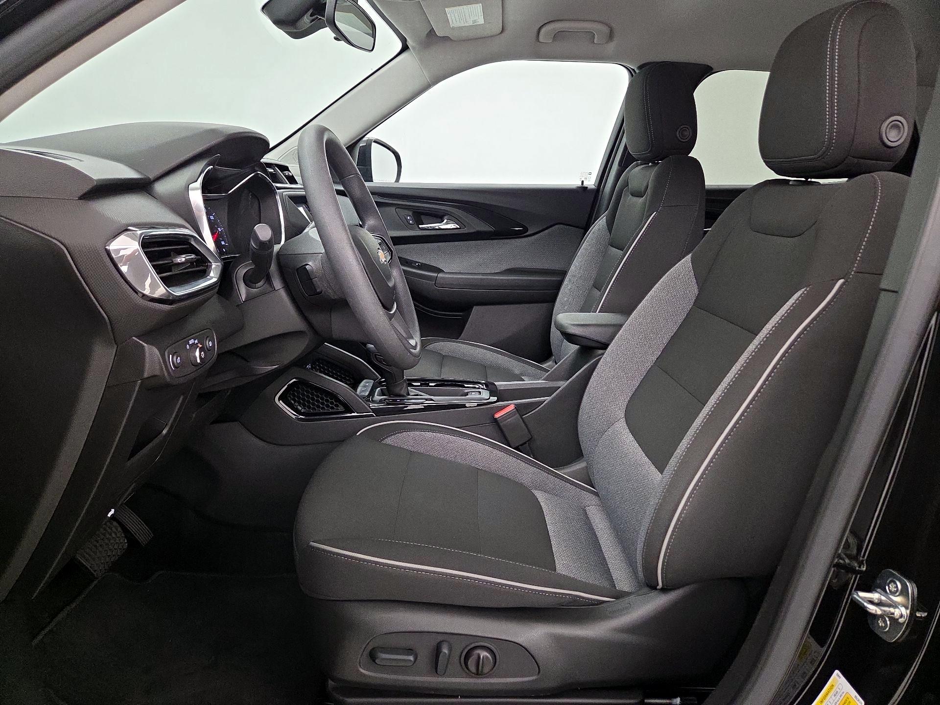 Thumbnail: 2023 Chevrolet TrailBlazer - 11