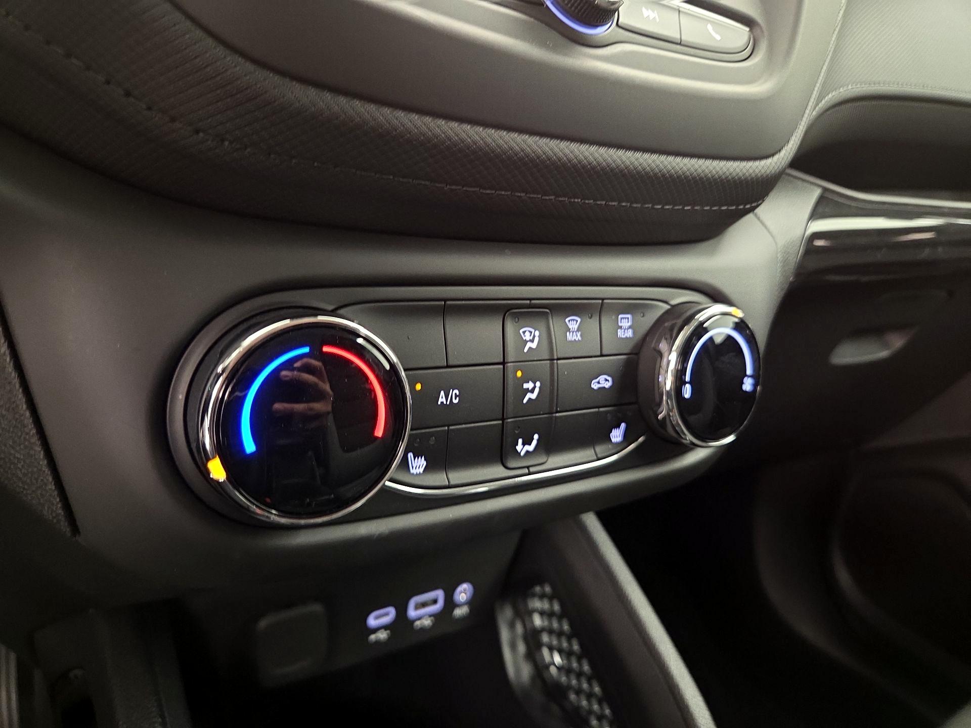 Thumbnail: 2023 Chevrolet TrailBlazer - 16