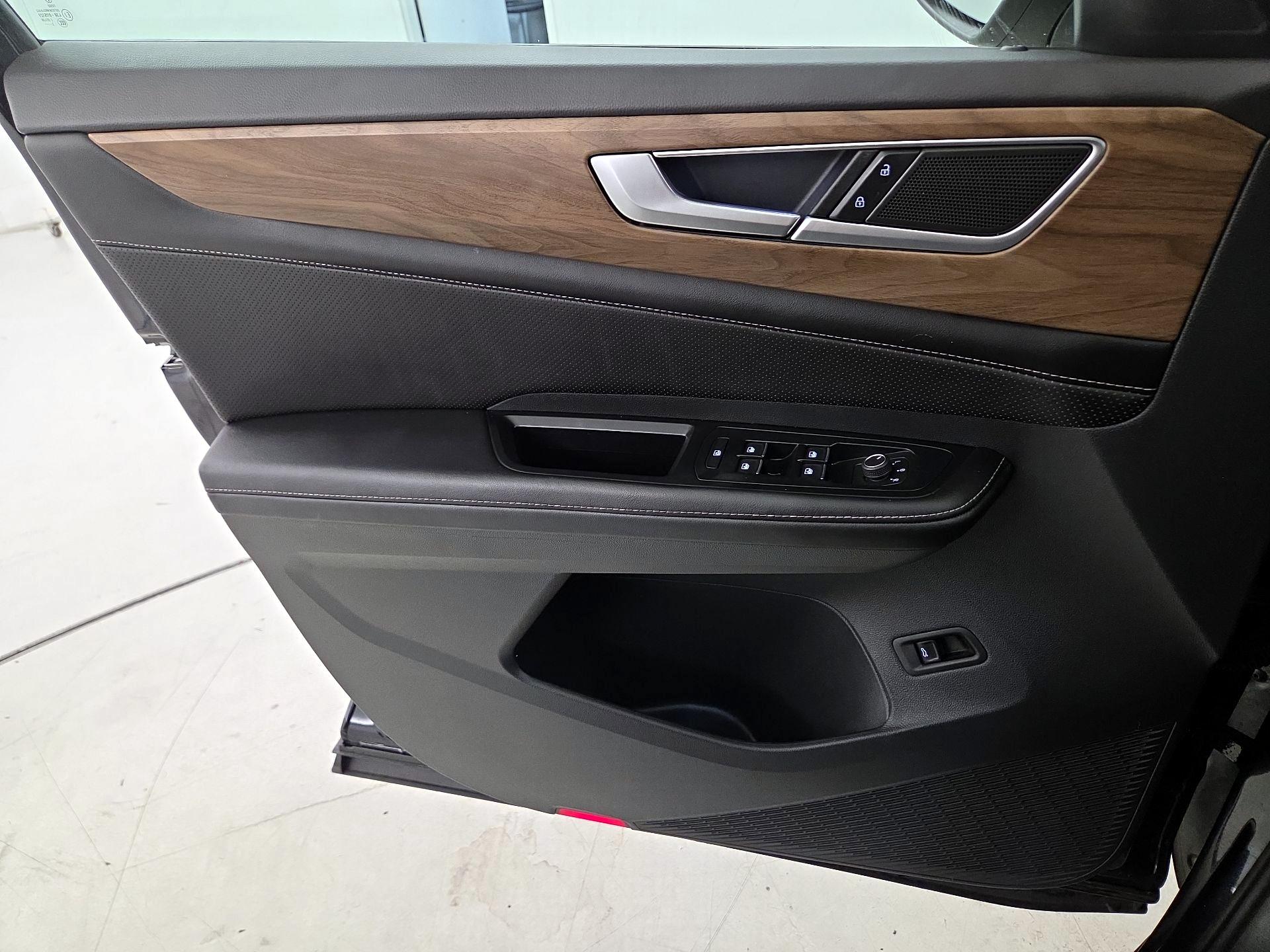 Thumbnail: 2024 Volkswagen Atlas - 12