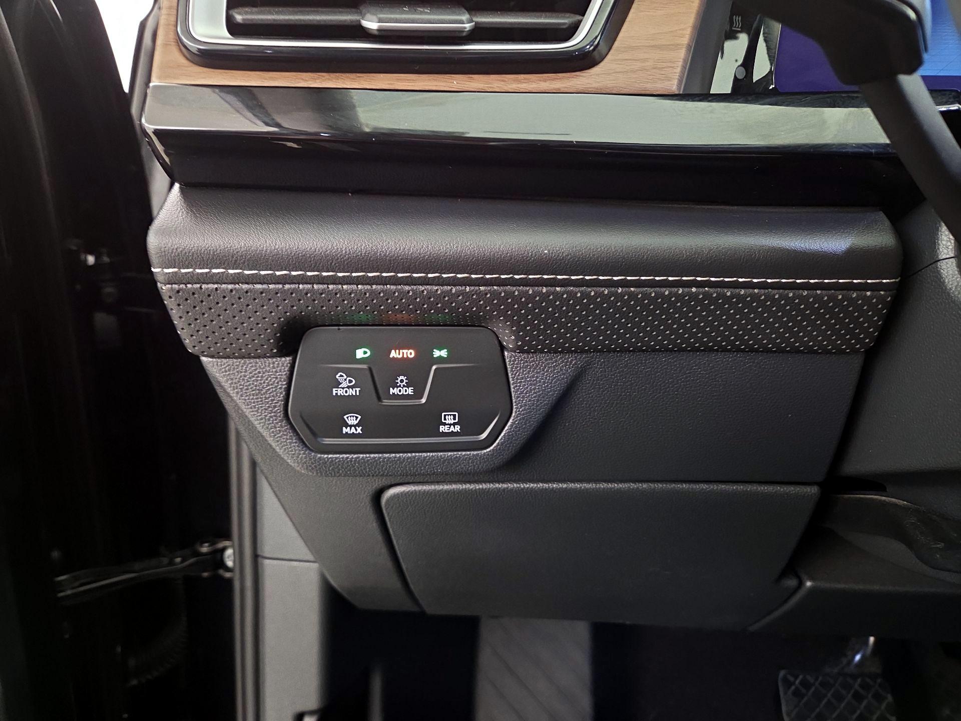 Thumbnail: 2024 Volkswagen Atlas - 13