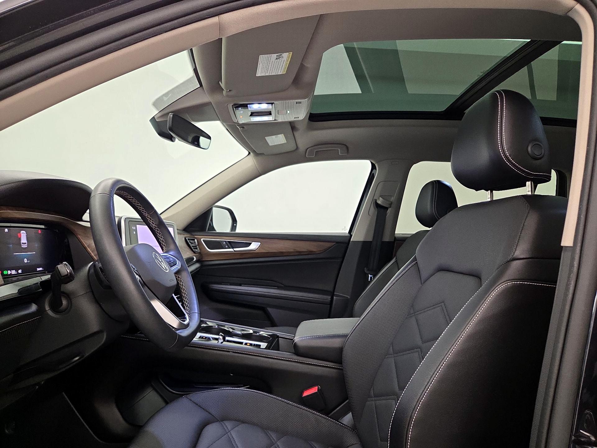 Thumbnail: 2024 Volkswagen Atlas - 19