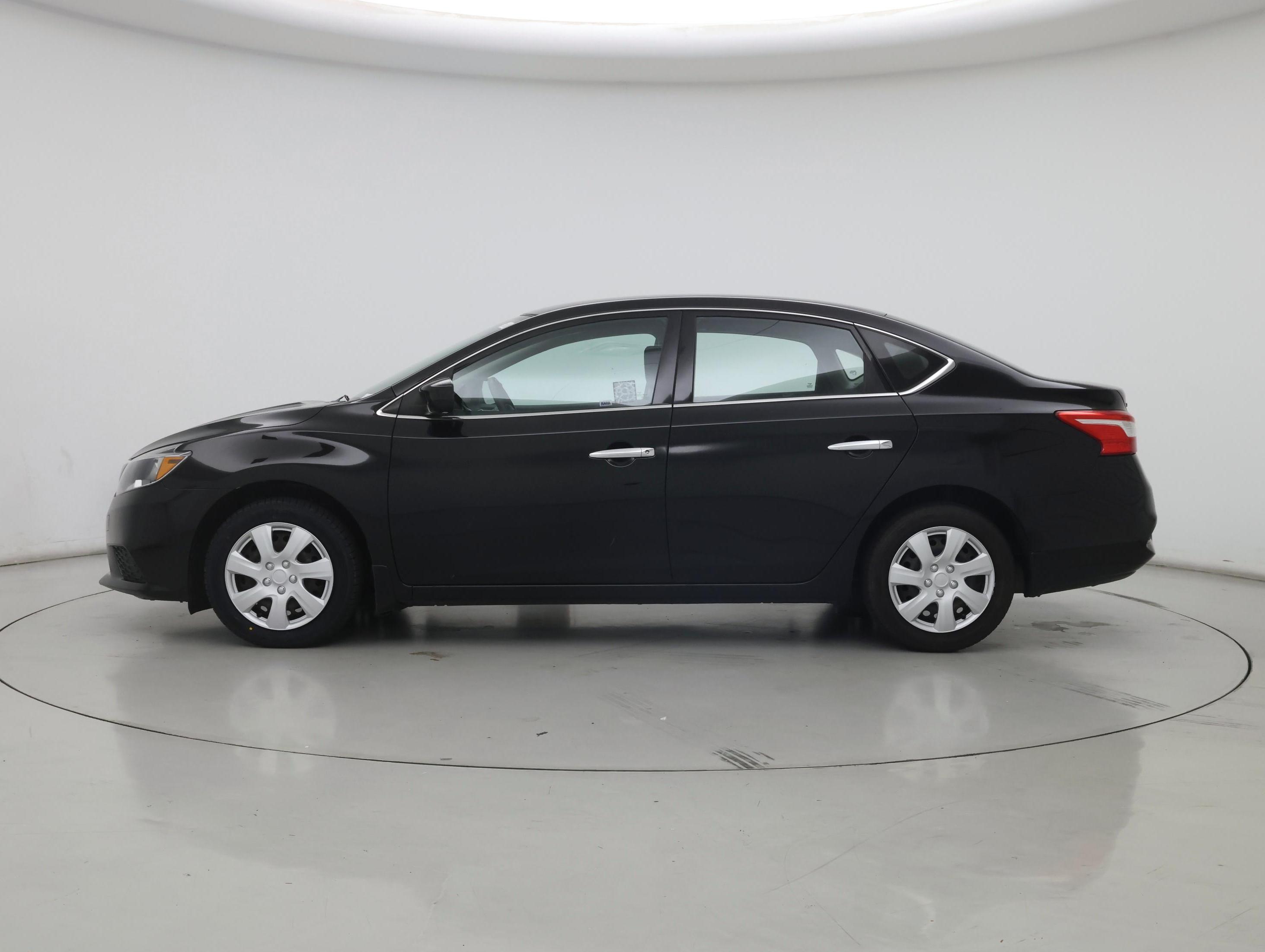 Thumbnail: 2017 Nissan Sentra - 3