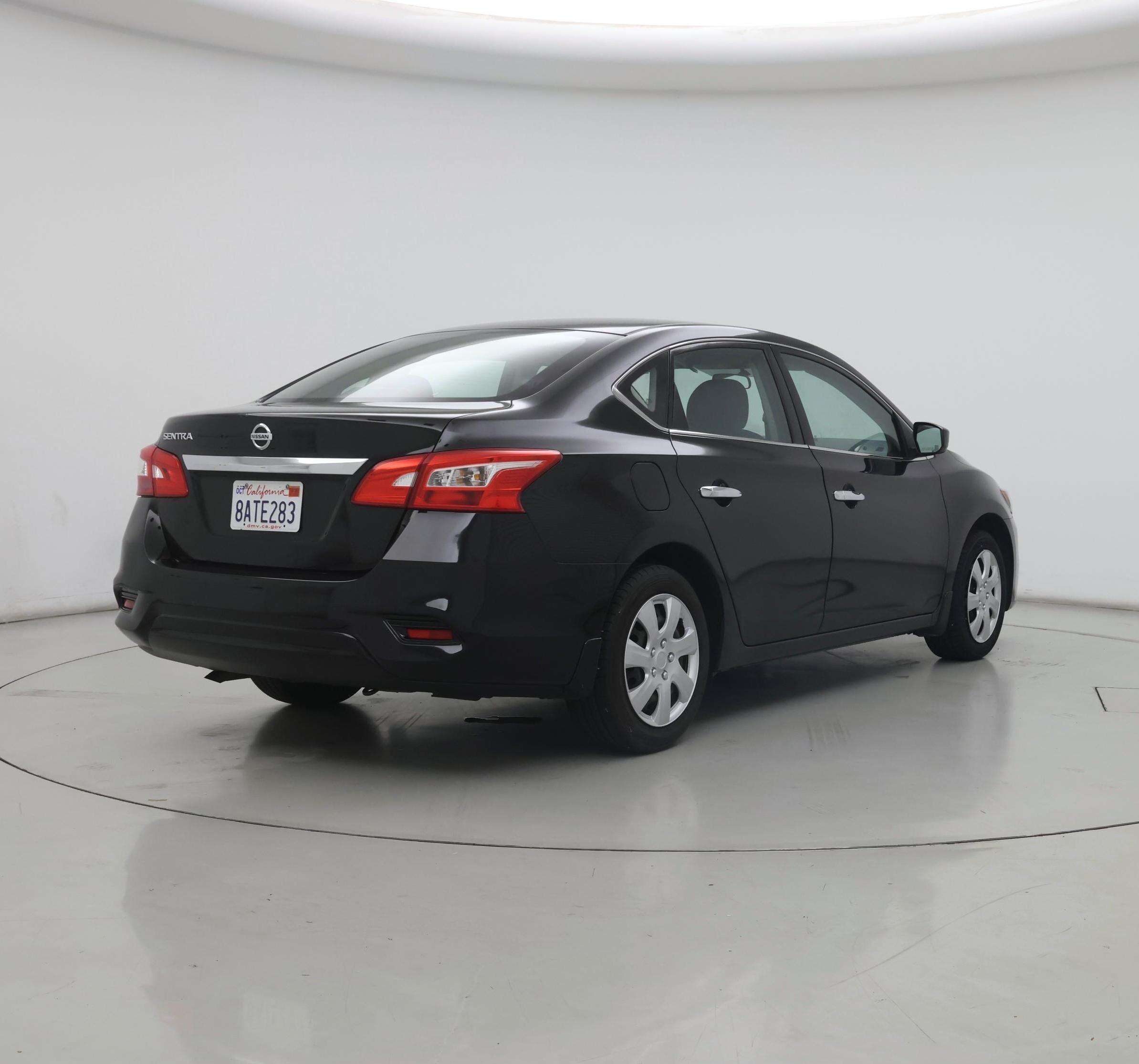Thumbnail: 2017 Nissan Sentra - 8