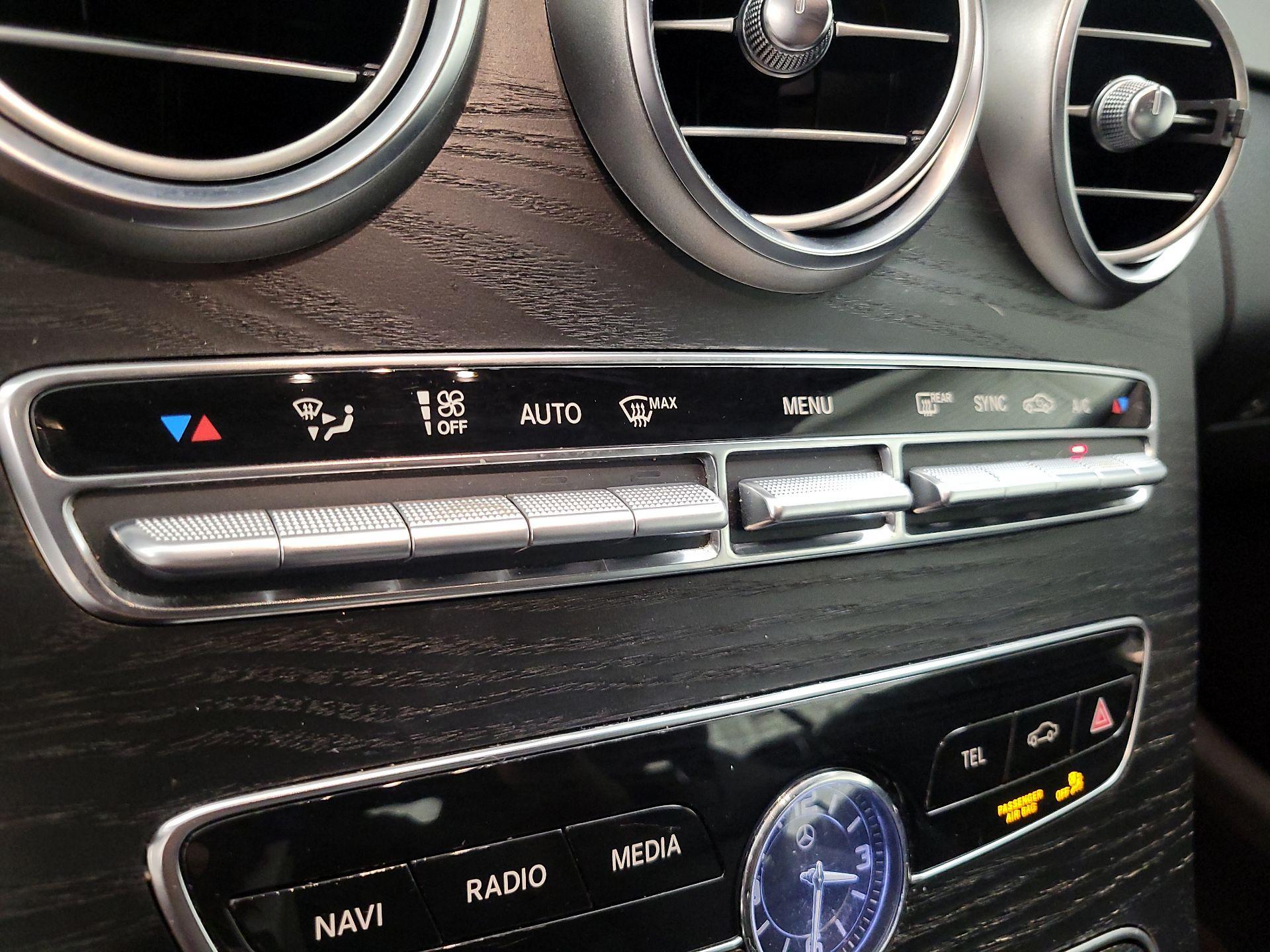 Thumbnail: 2019 Mercedes-Benz C-Class - 16