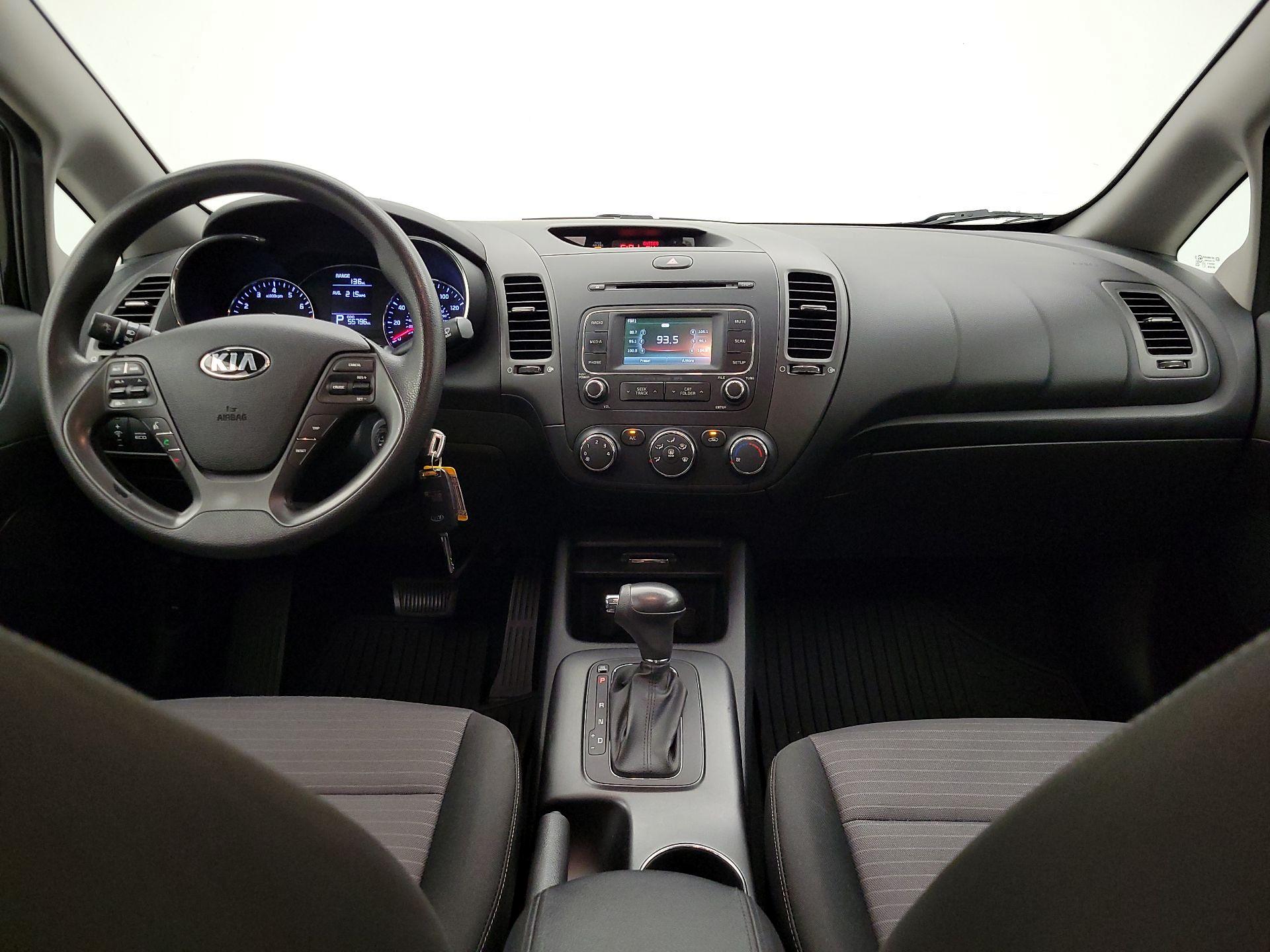 Thumbnail: 2016 Kia Forte - 9