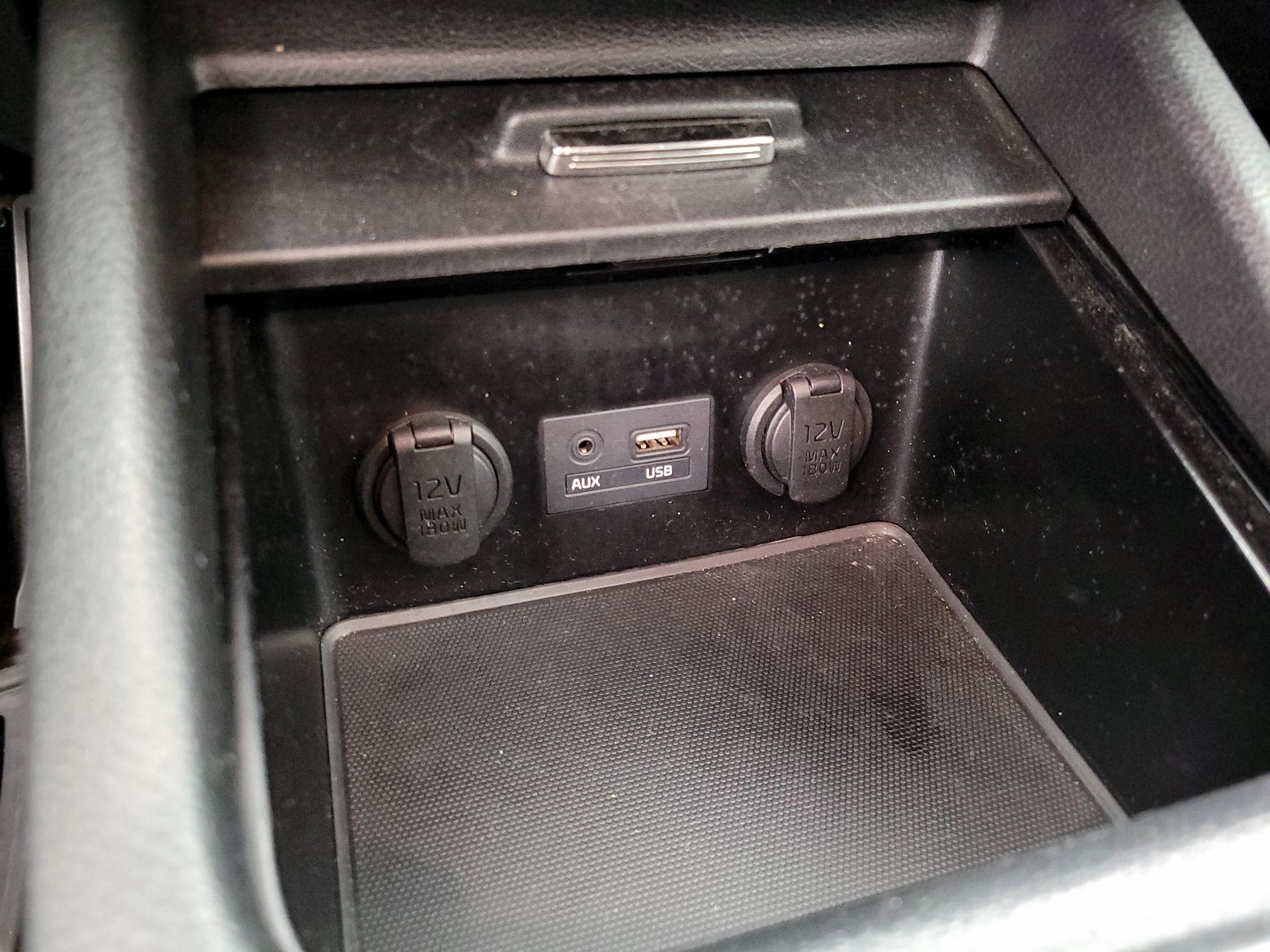 Thumbnail: 2016 Kia Forte - 18