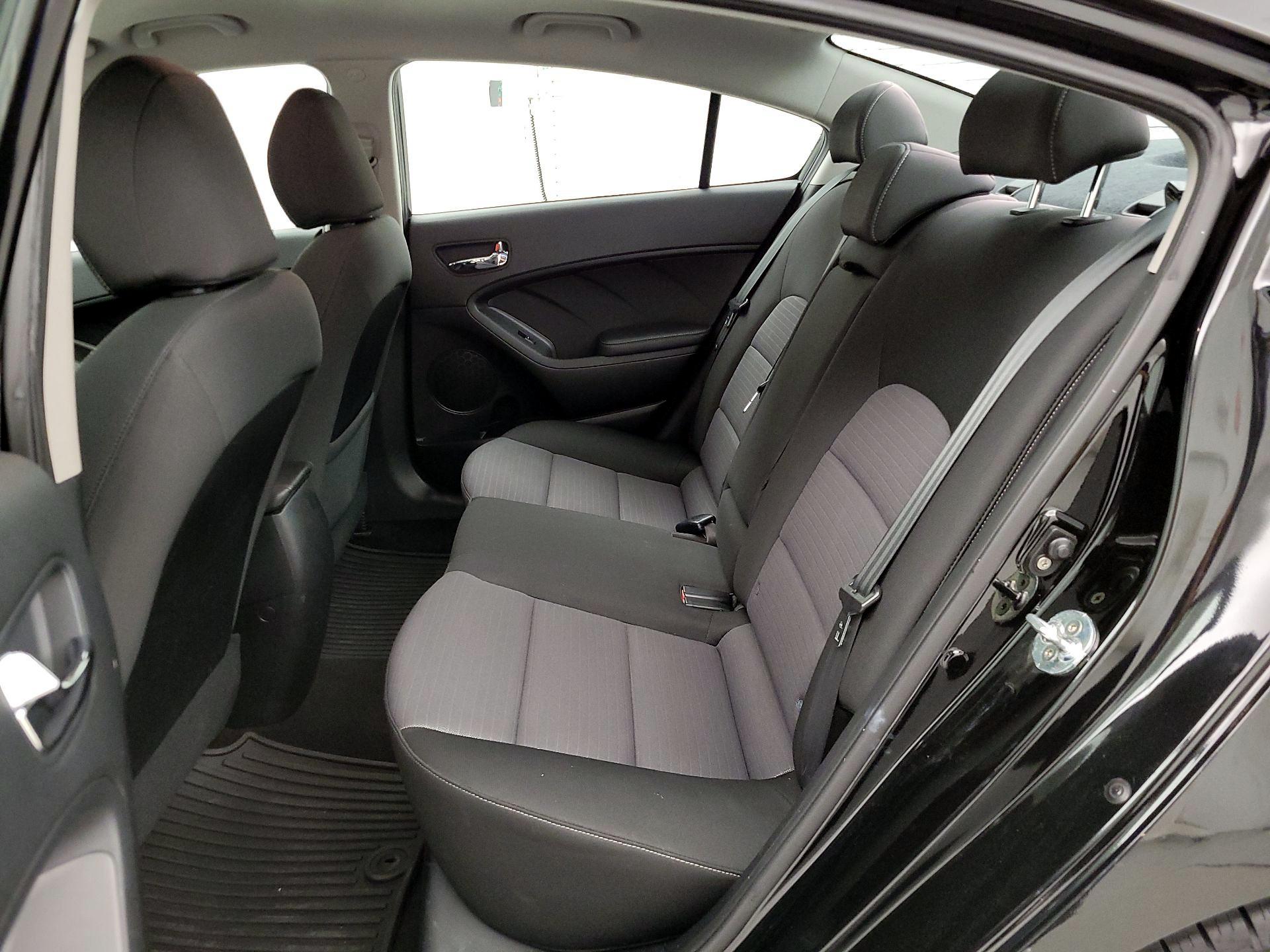 Thumbnail: 2016 Kia Forte - 19