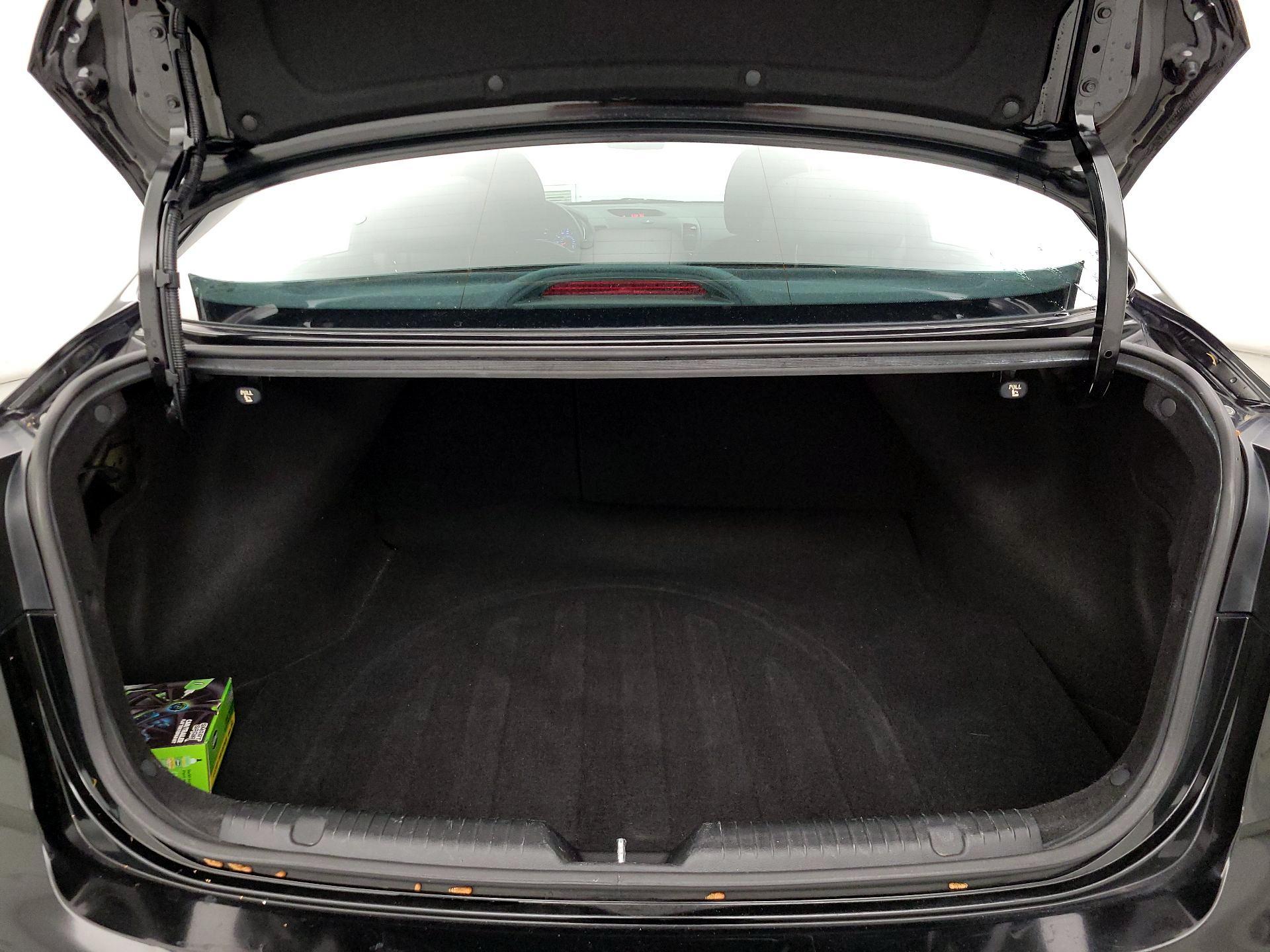 Thumbnail: 2016 Kia Forte - 20