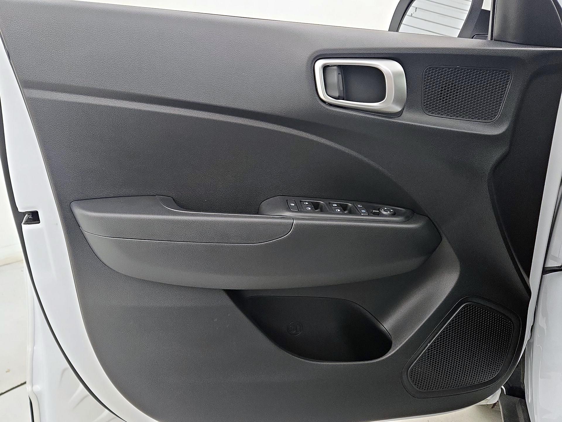 Thumbnail: 2025 Hyundai Venue - 12