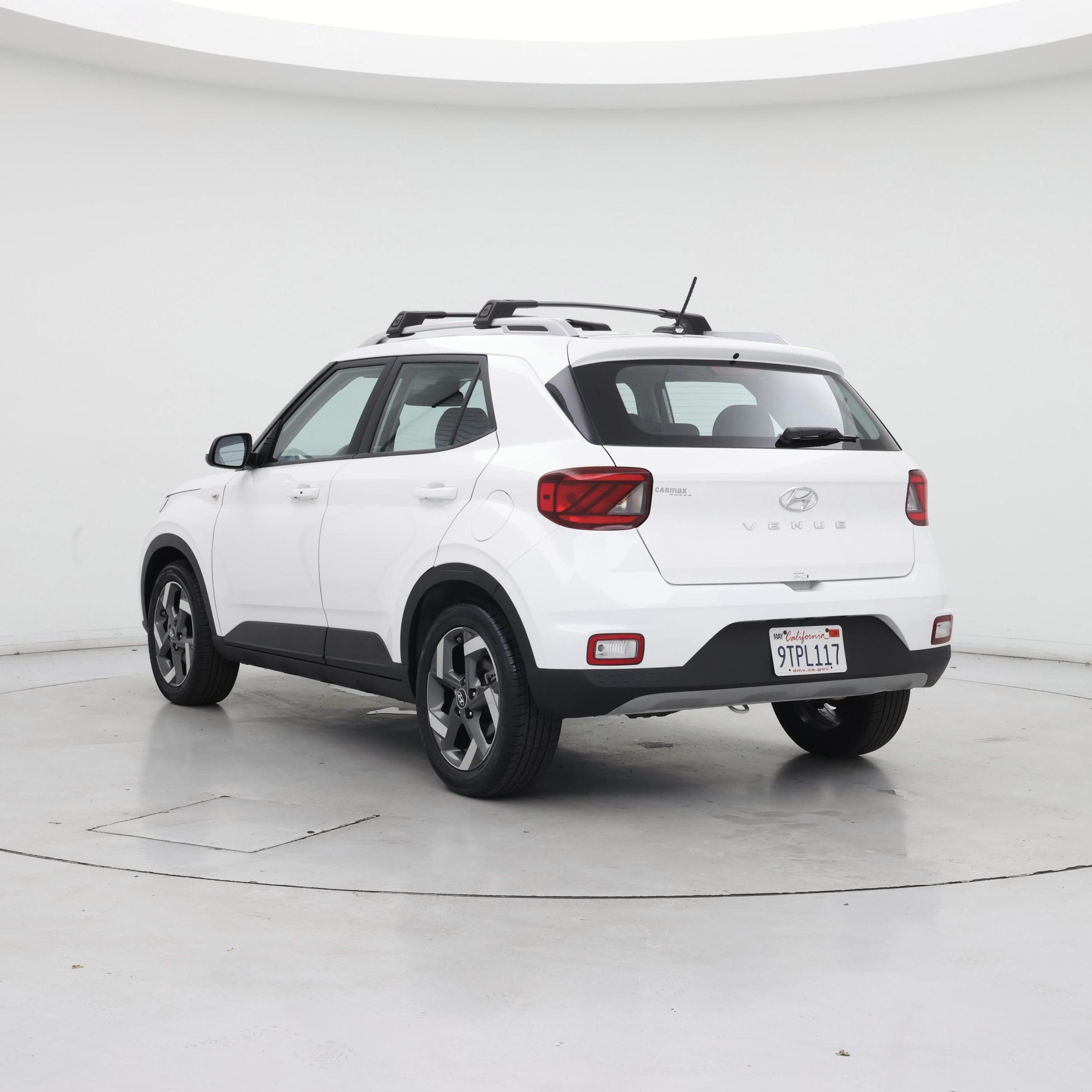 Thumbnail: 2025 Hyundai Venue - 2