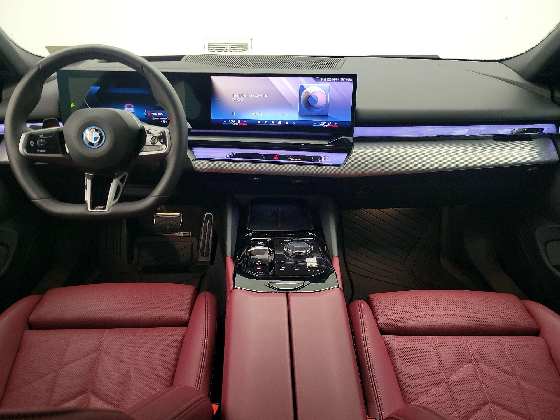 Thumbnail: 2026 BMW i5 - 9