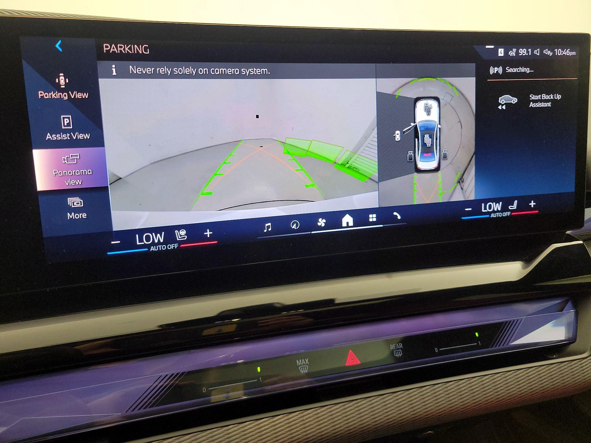 Thumbnail: 2026 BMW i5 - 14