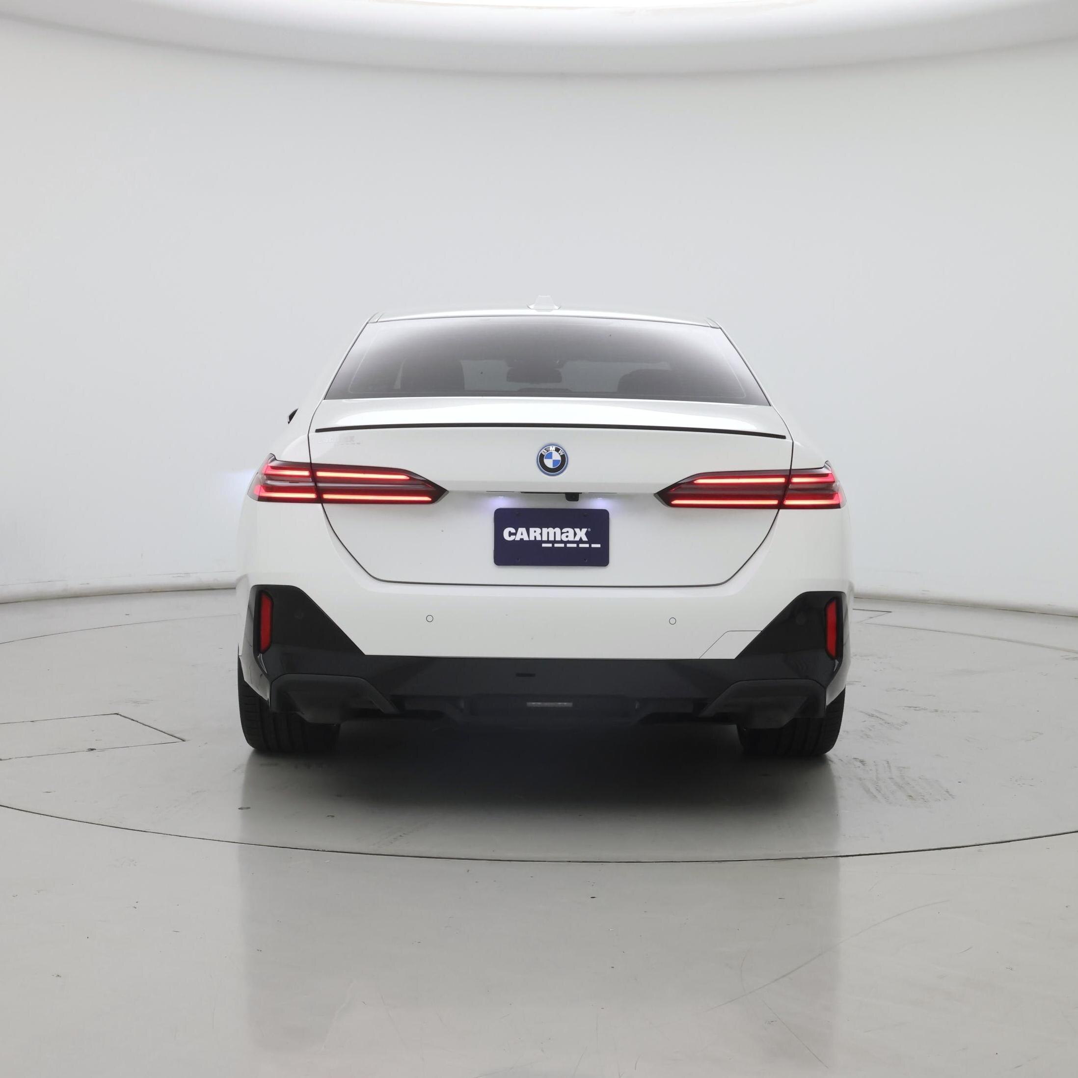 Thumbnail: 2026 BMW i5 - 6