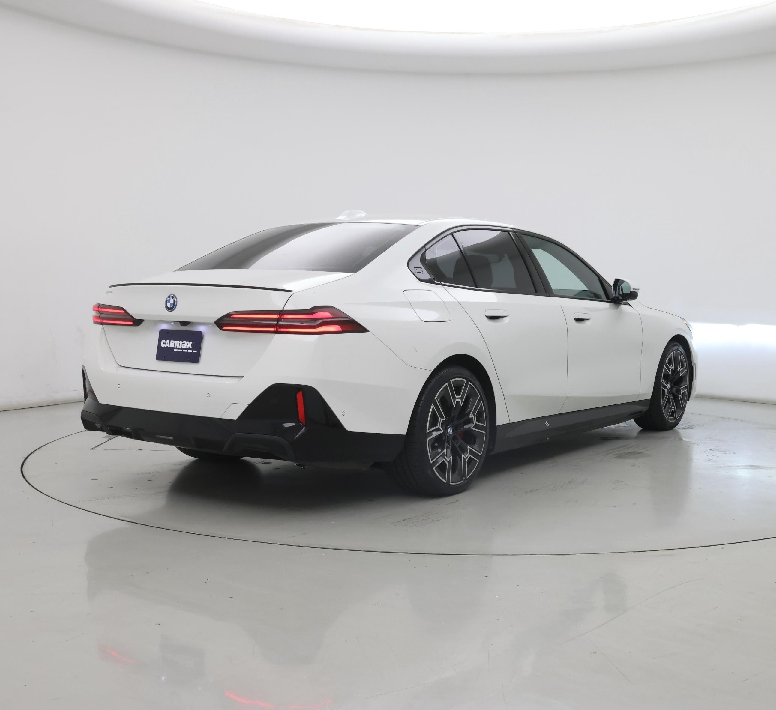 Thumbnail: 2026 BMW i5 - 8